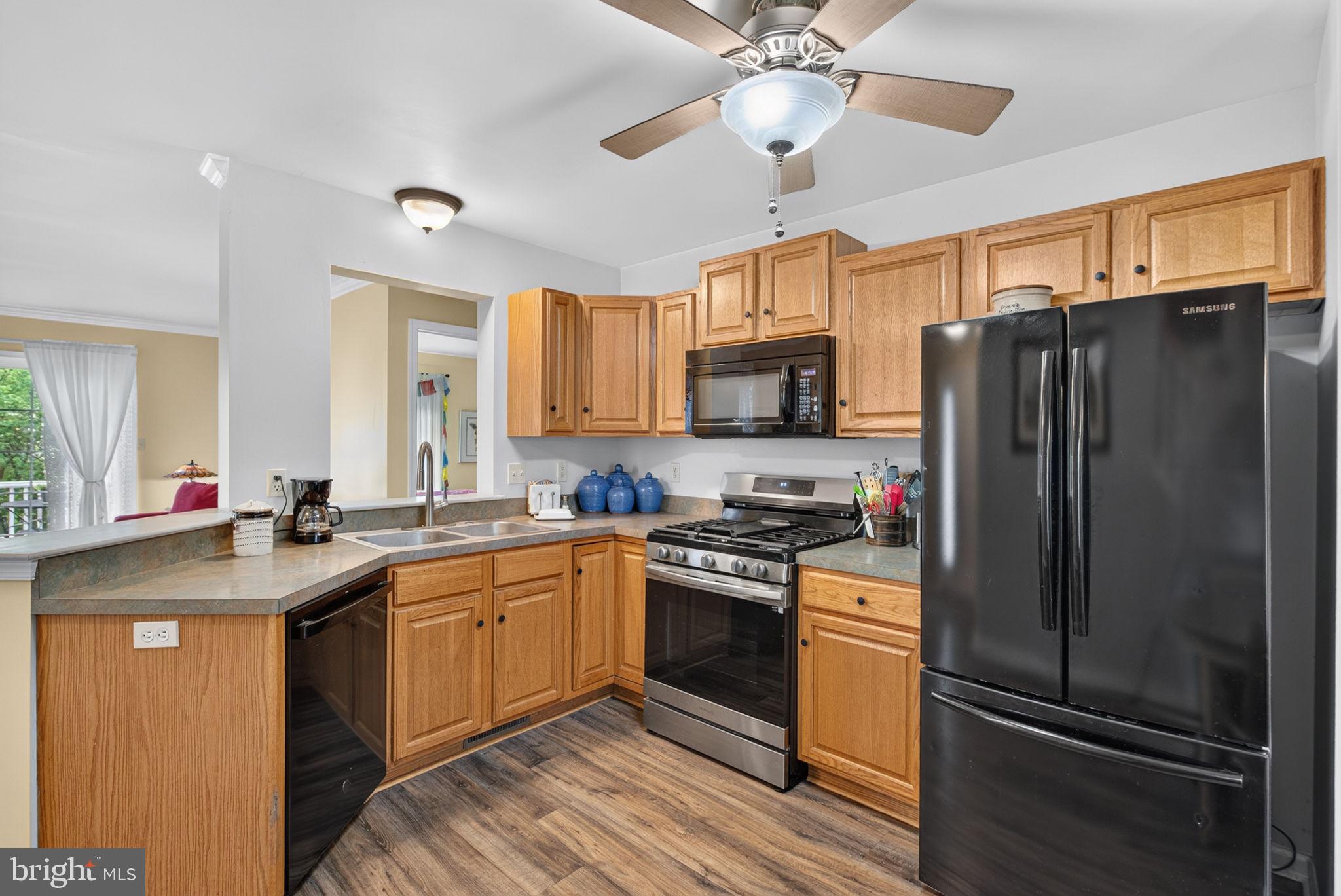 PEBBLE CREEK - Residential