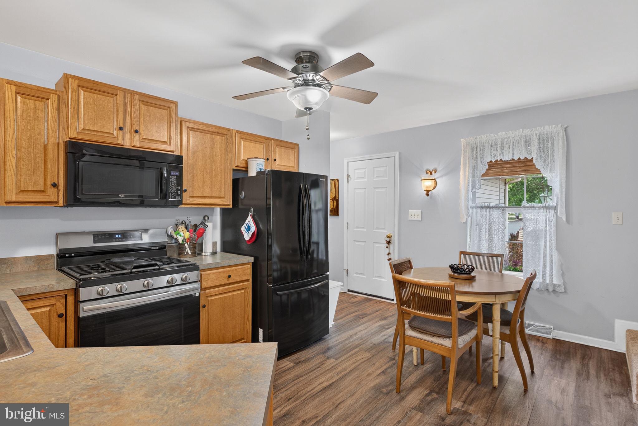 PEBBLE CREEK - Residential