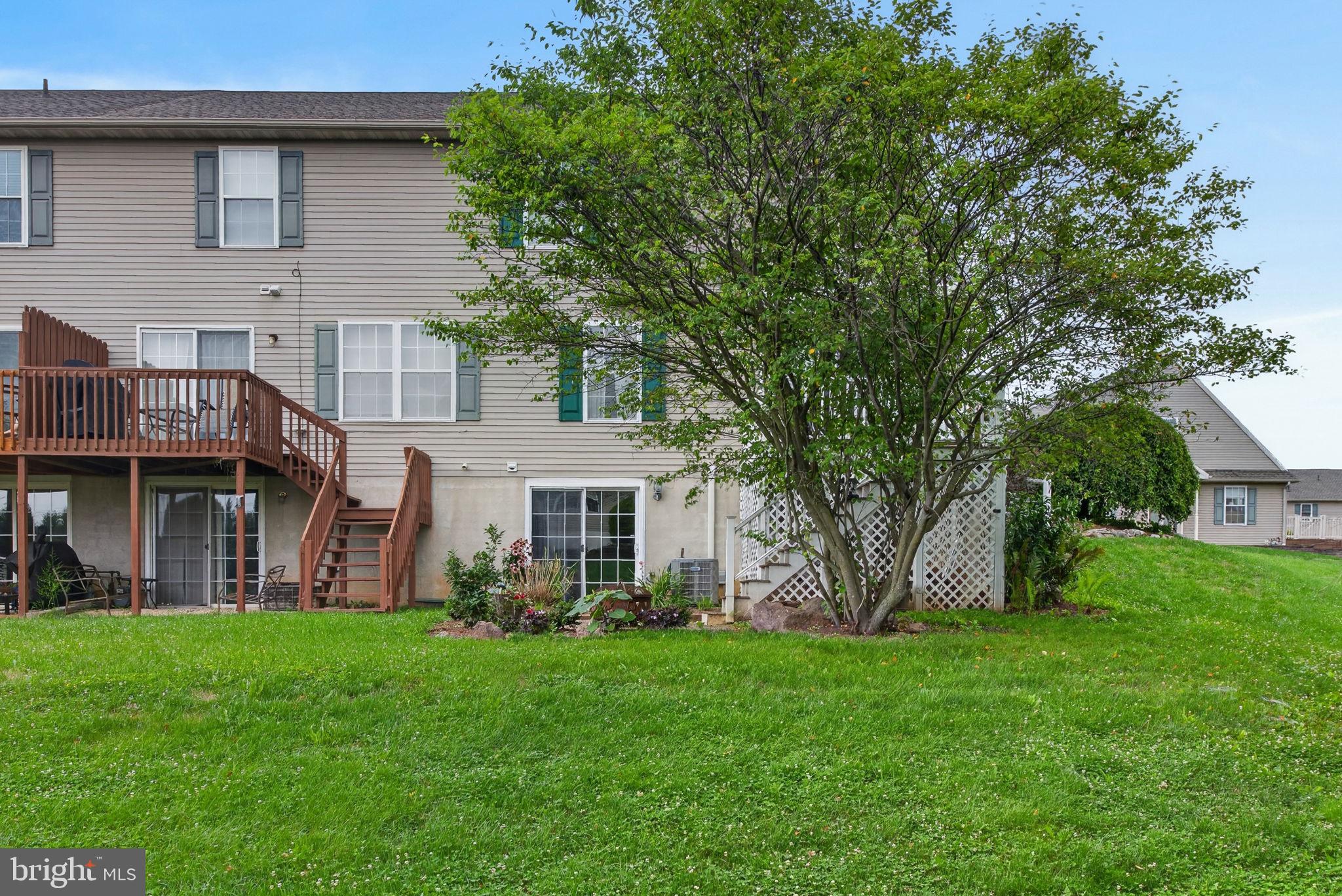PEBBLE CREEK - Residential