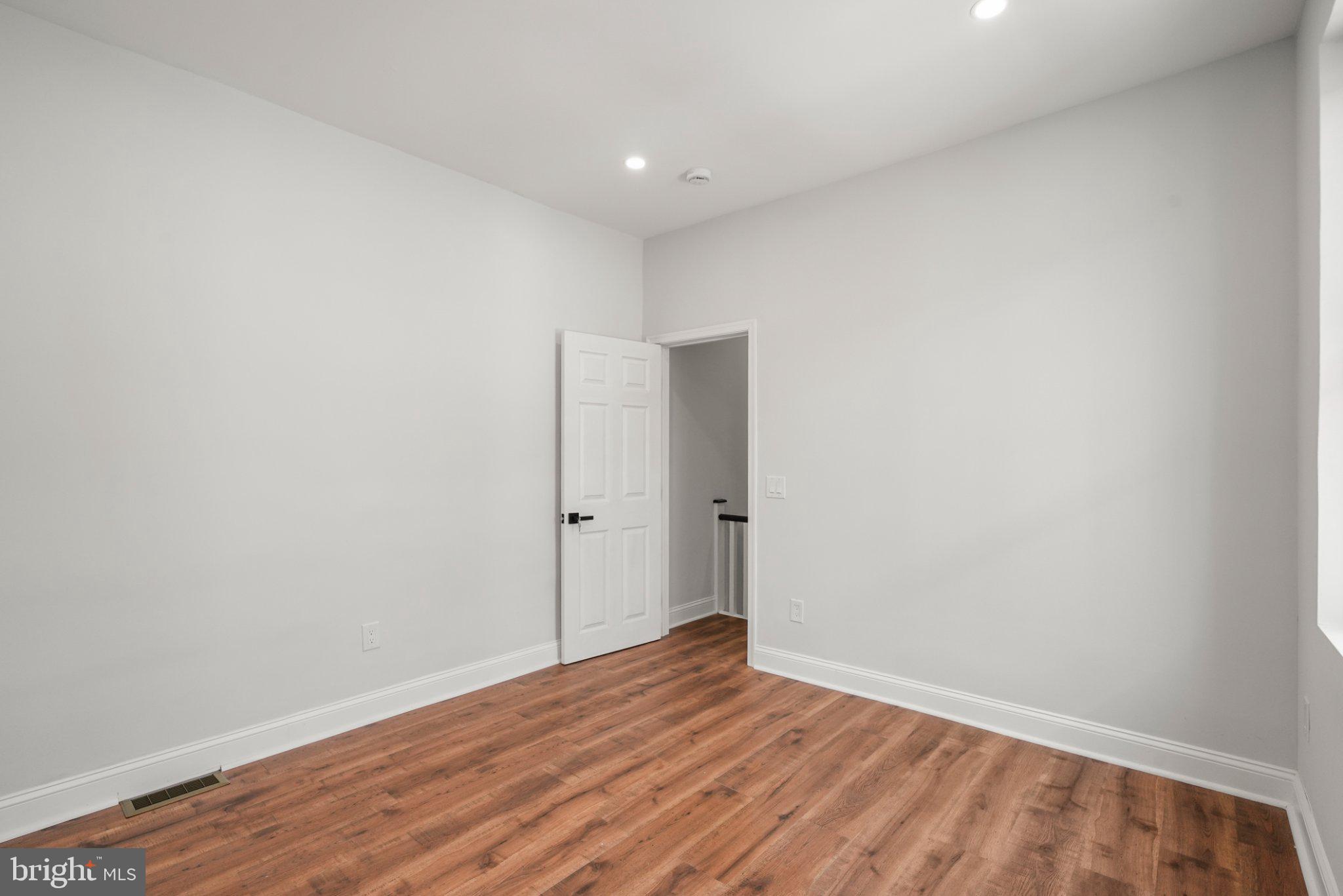OVERBROOK - Residential