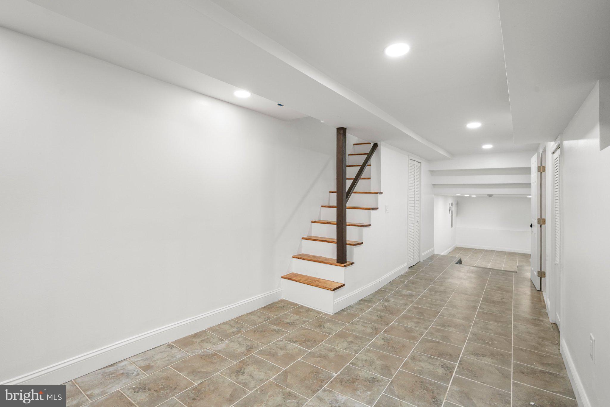 OVERBROOK - Residential