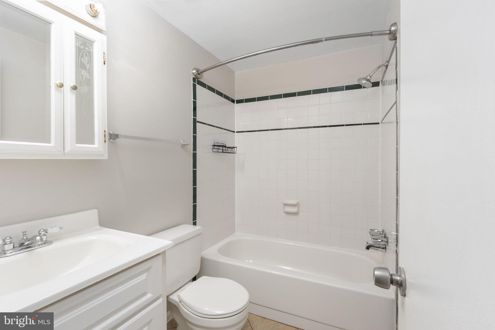 HIDDENBROOK - Residential