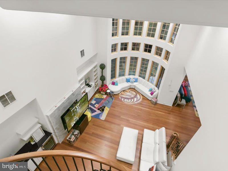 POTOMAC VILLAGE - Residential