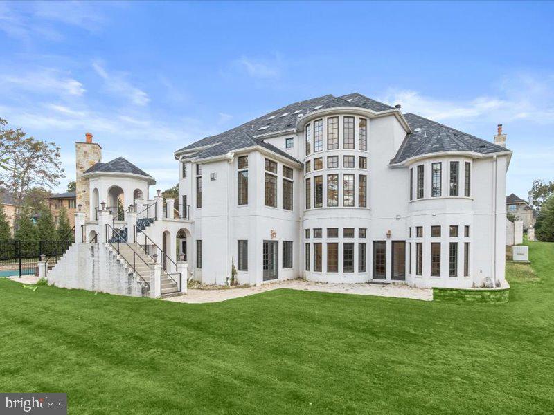 POTOMAC VILLAGE - Residential