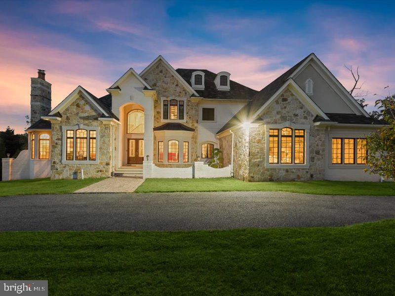 POTOMAC VILLAGE - Residential