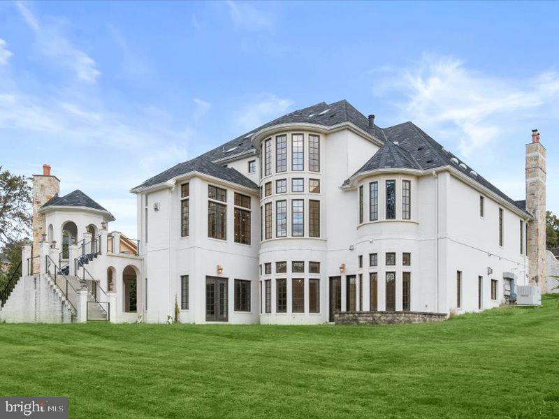 POTOMAC VILLAGE - Residential