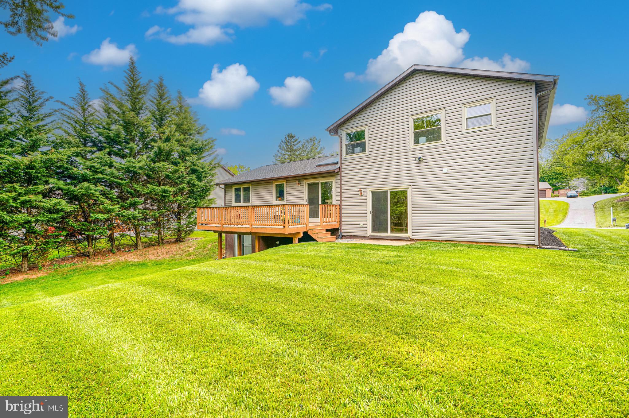 VELVET HILLS - Residential