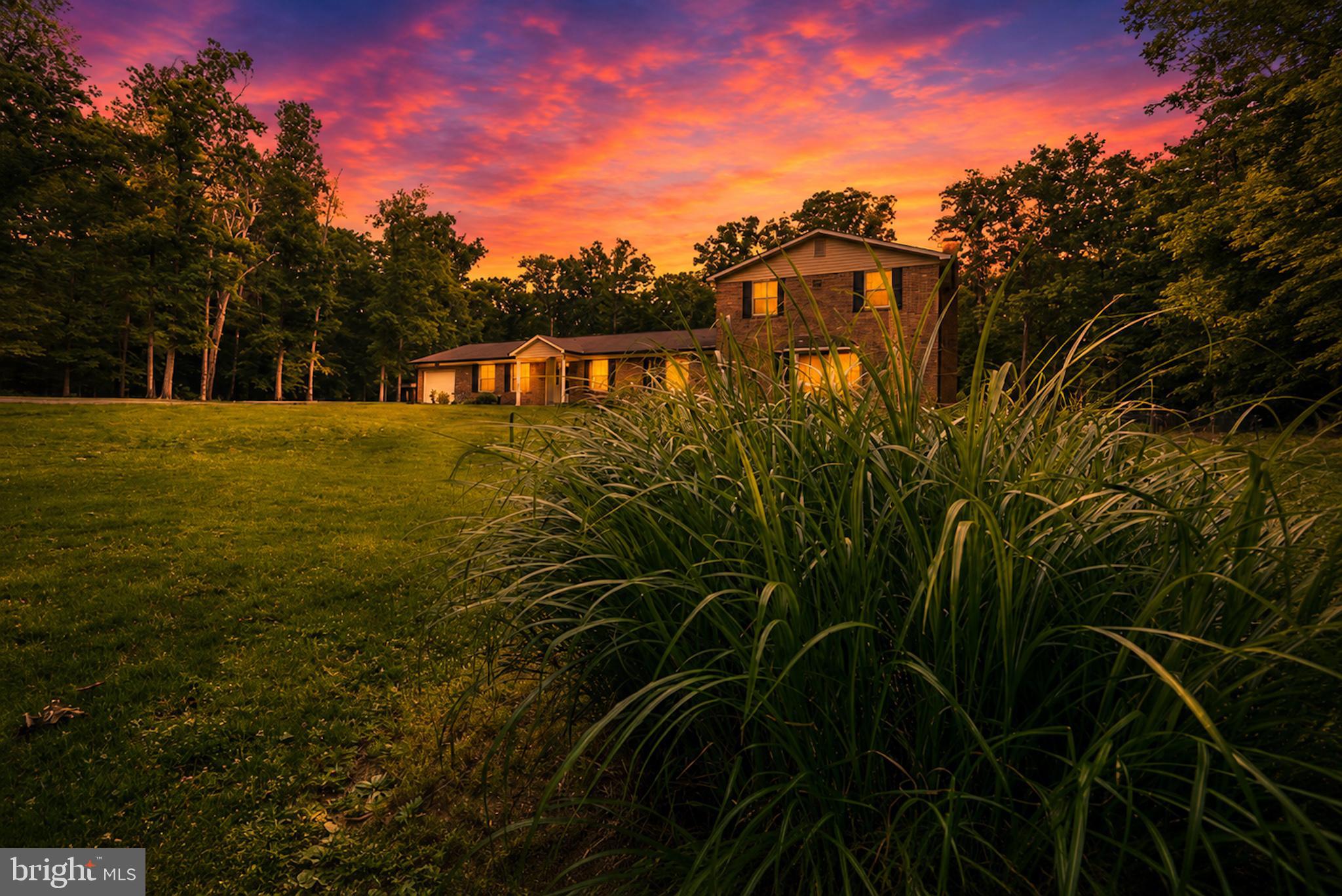 WARRLINDA VILLAGE - Residential