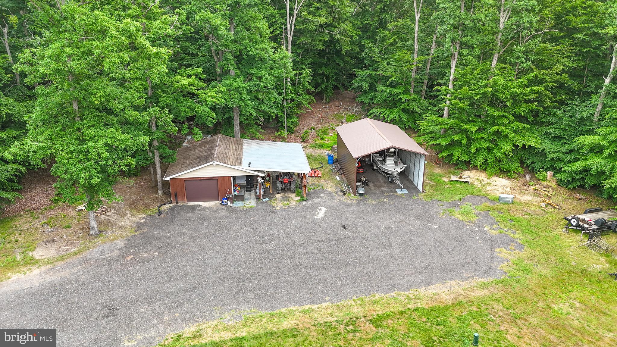 WARRLINDA VILLAGE - Residential