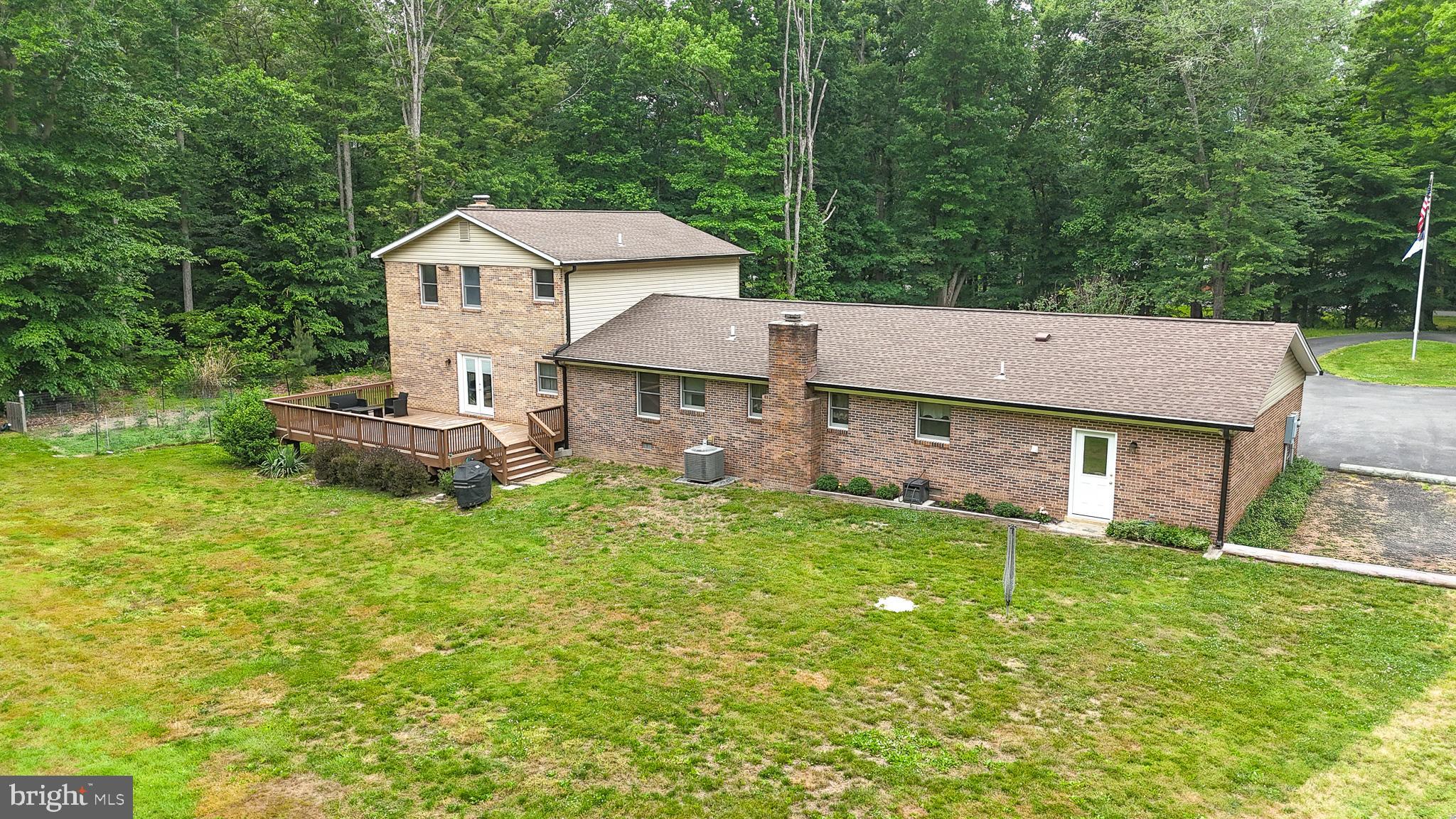 WARRLINDA VILLAGE - Residential