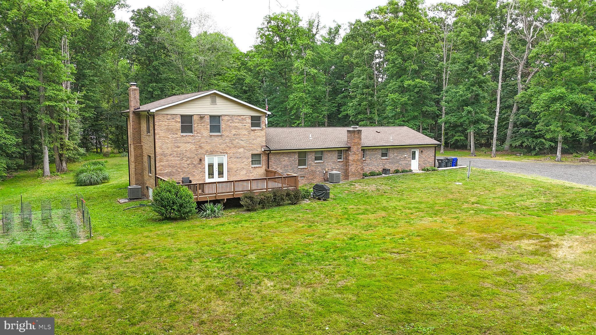 WARRLINDA VILLAGE - Residential