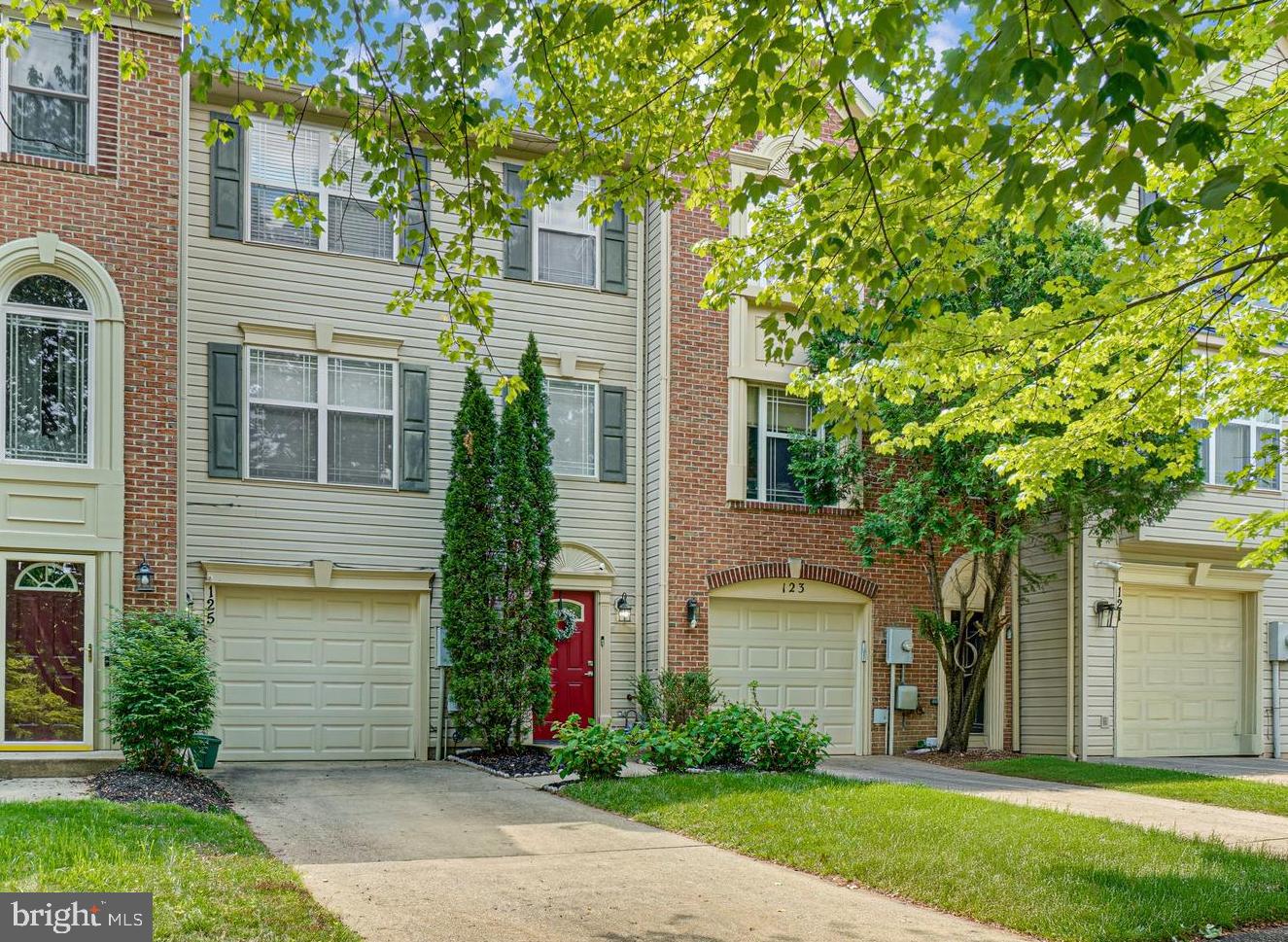 EMORY WOODS - Residential