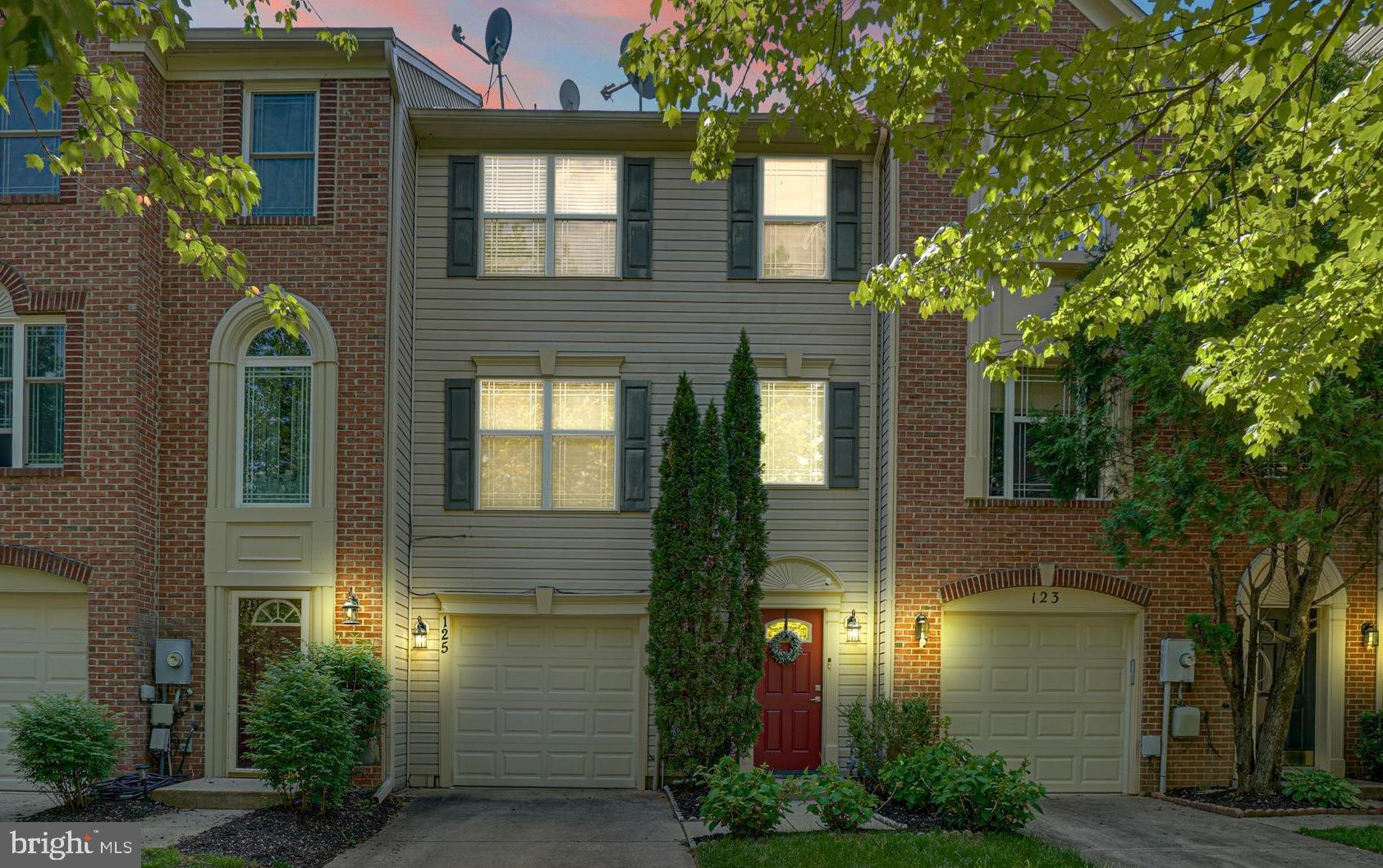 EMORY WOODS - Residential