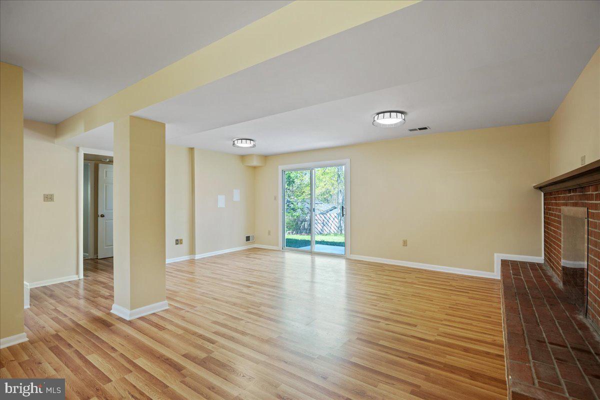 WHITFIELD WOODS - Residential Lease