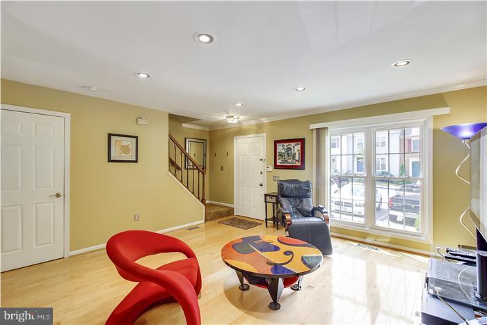 GUNNERS LAKE VILLAGE - Residential
