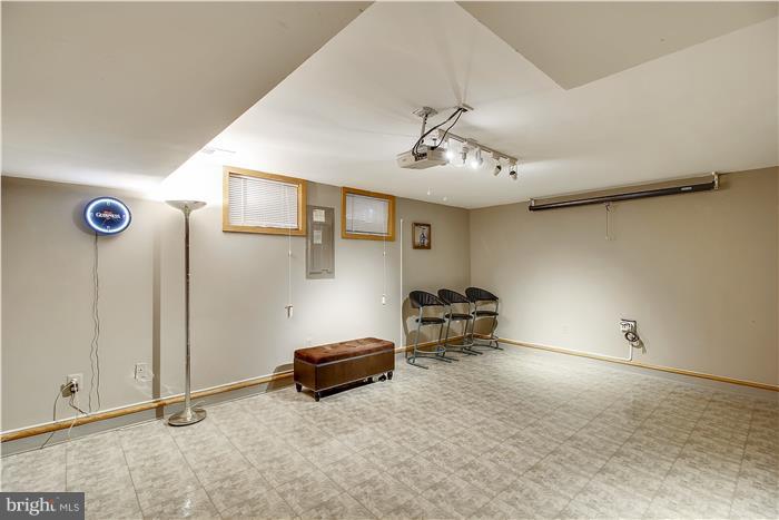 GUNNERS LAKE VILLAGE - Residential