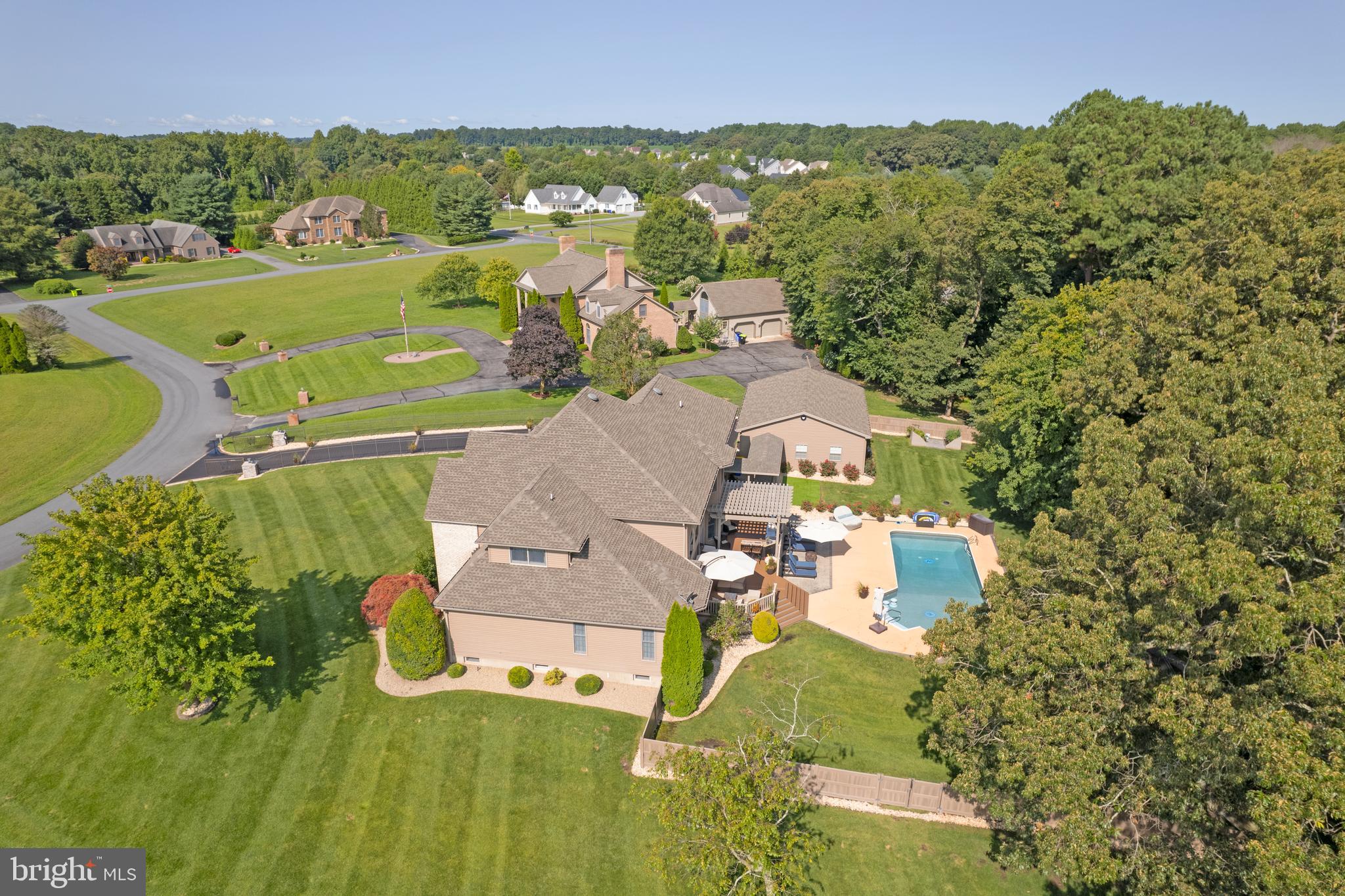 HAVEN LAKE ESTS - Residential