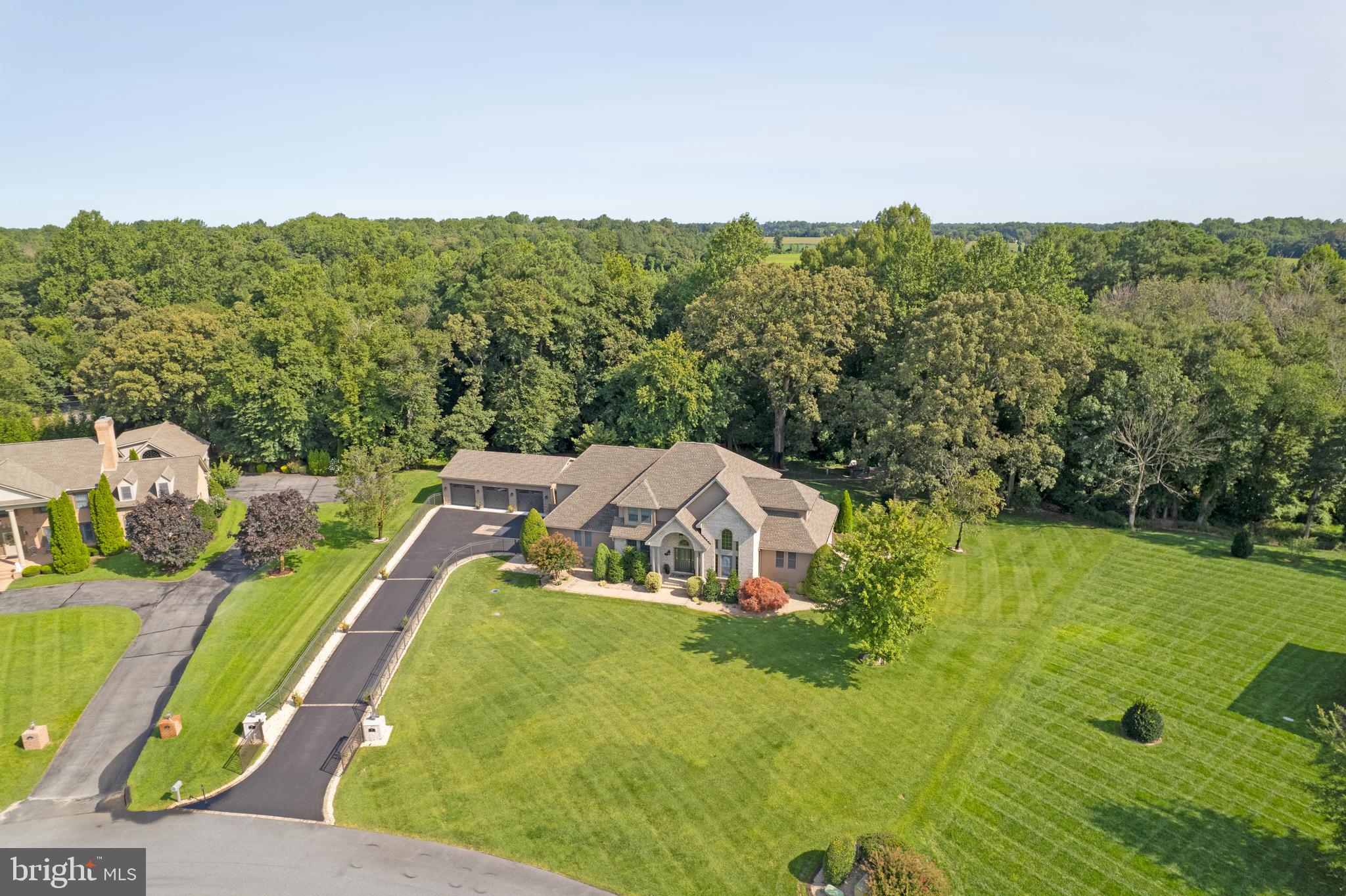 HAVEN LAKE ESTS - Residential