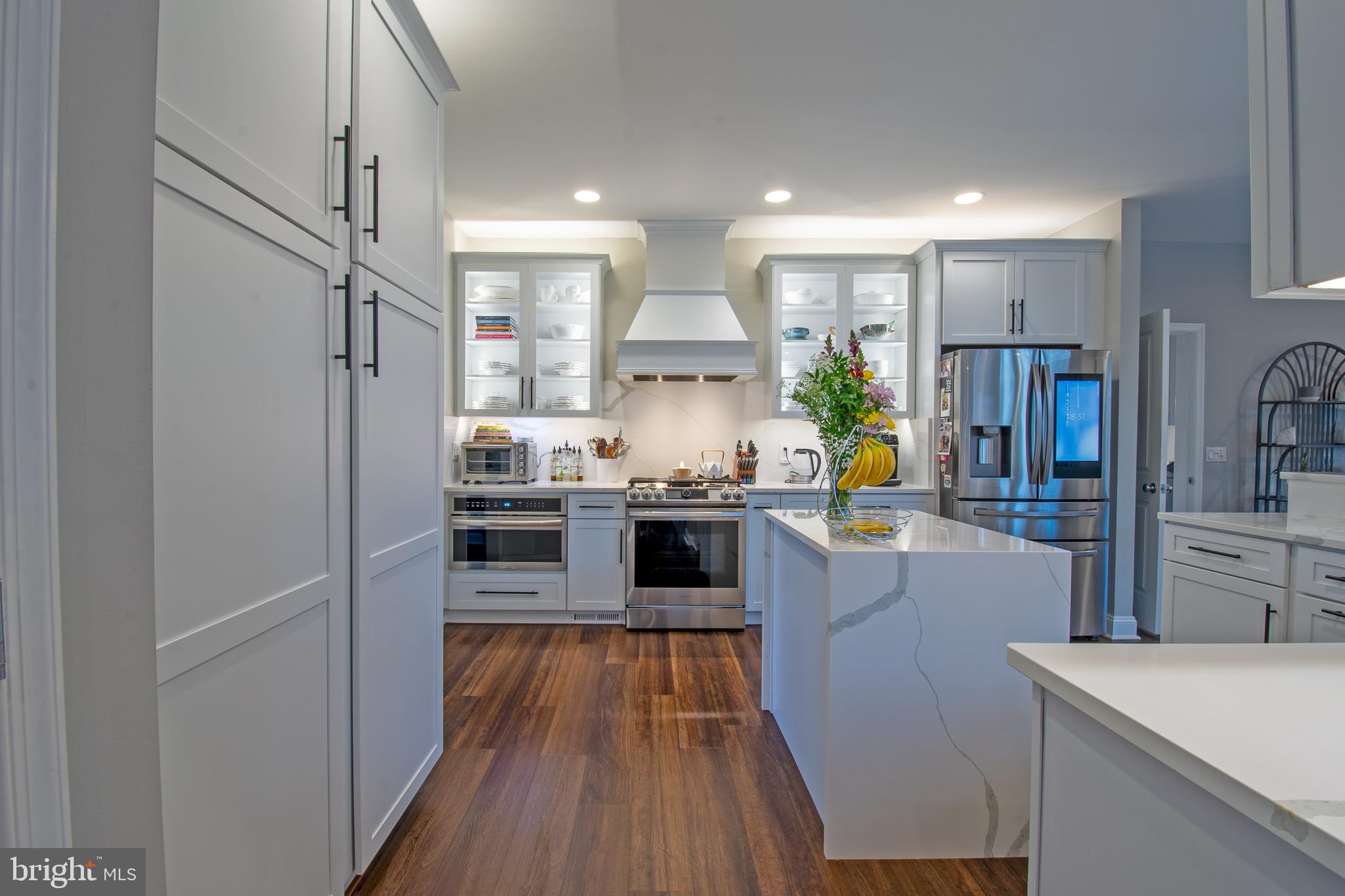 HAVEN LAKE ESTS - Residential