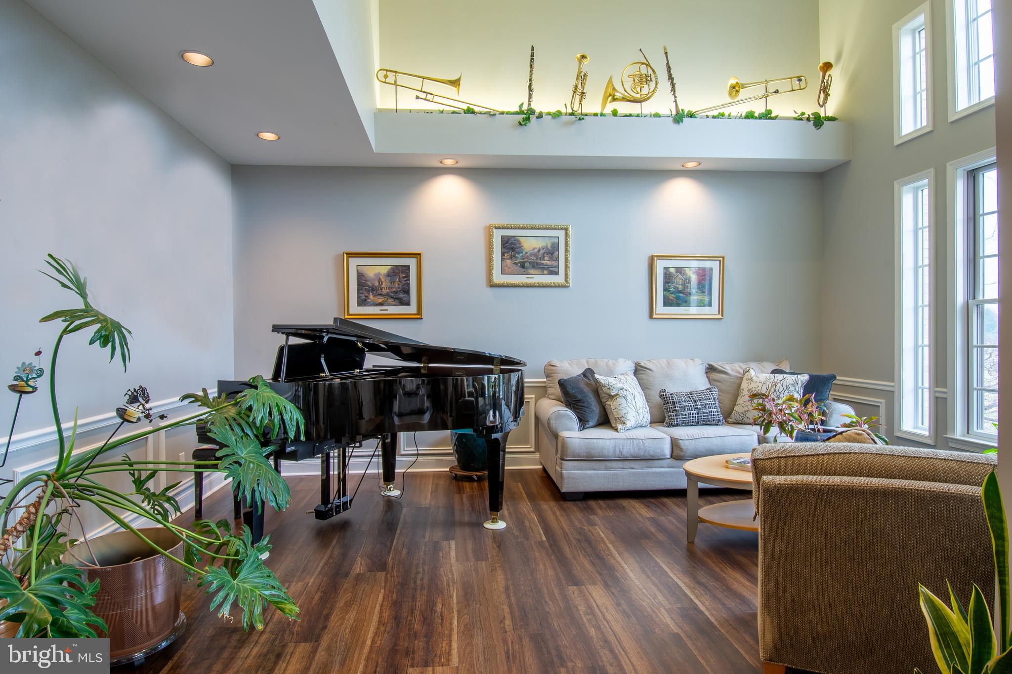 HAVEN LAKE ESTS - Residential