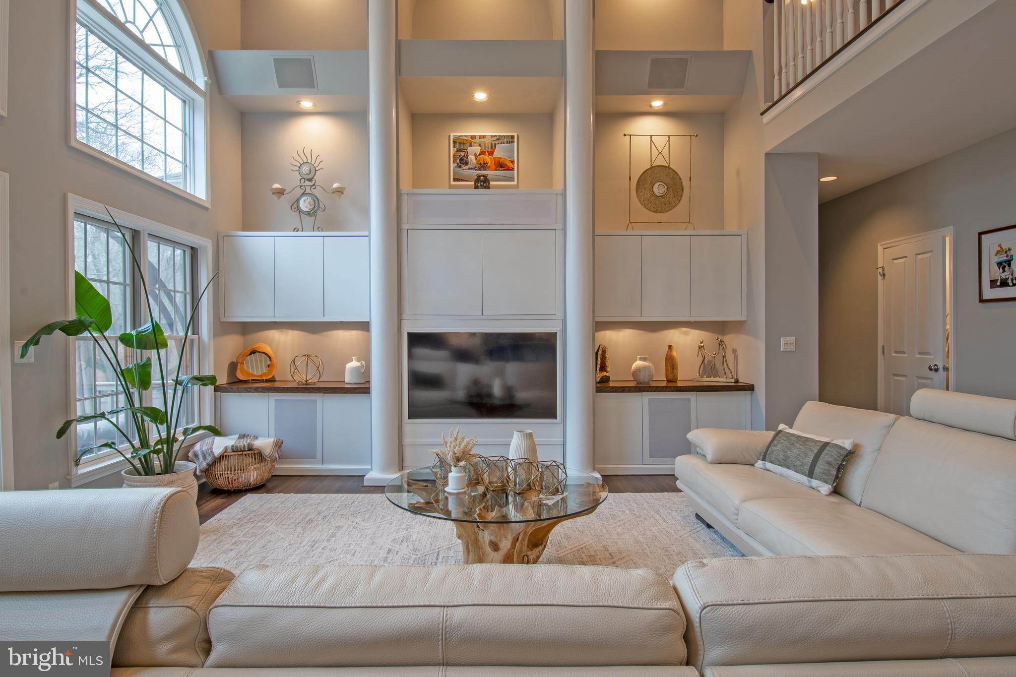 HAVEN LAKE ESTS - Residential