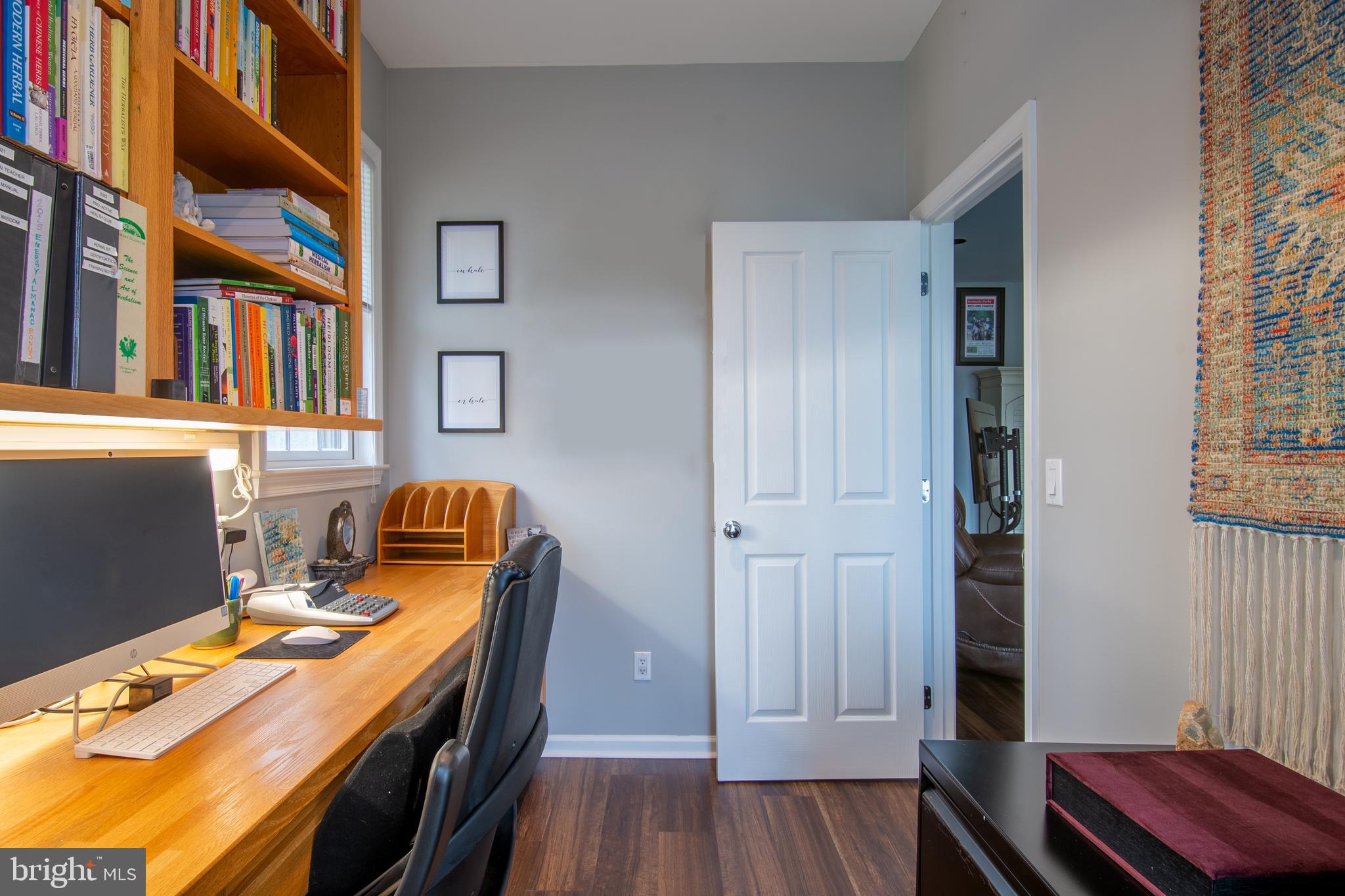 HAVEN LAKE ESTS - Residential