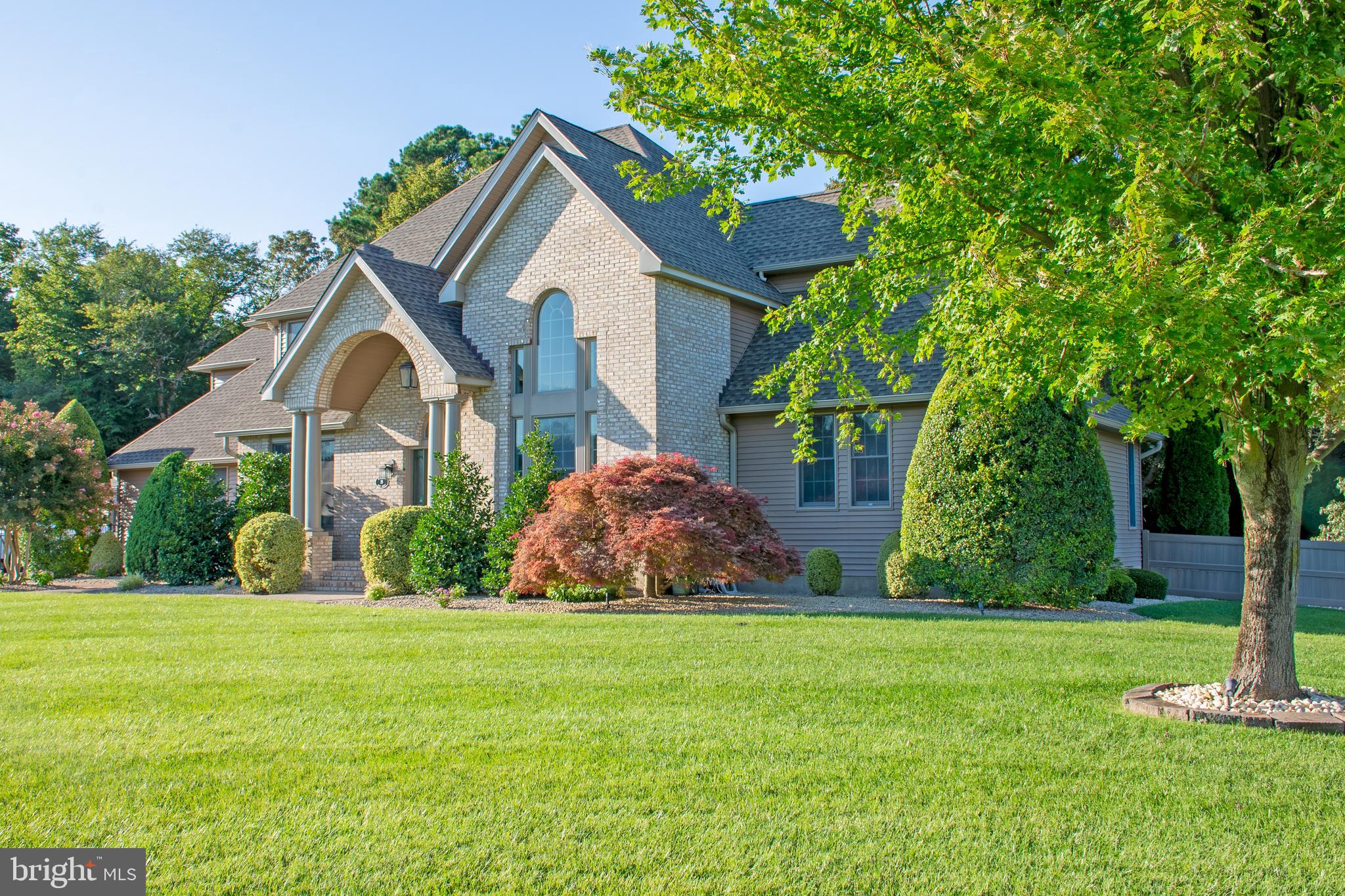 HAVEN LAKE ESTS - Residential