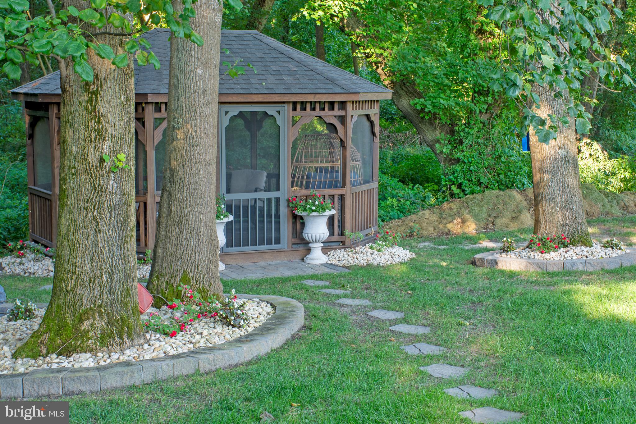 HAVEN LAKE ESTS - Residential