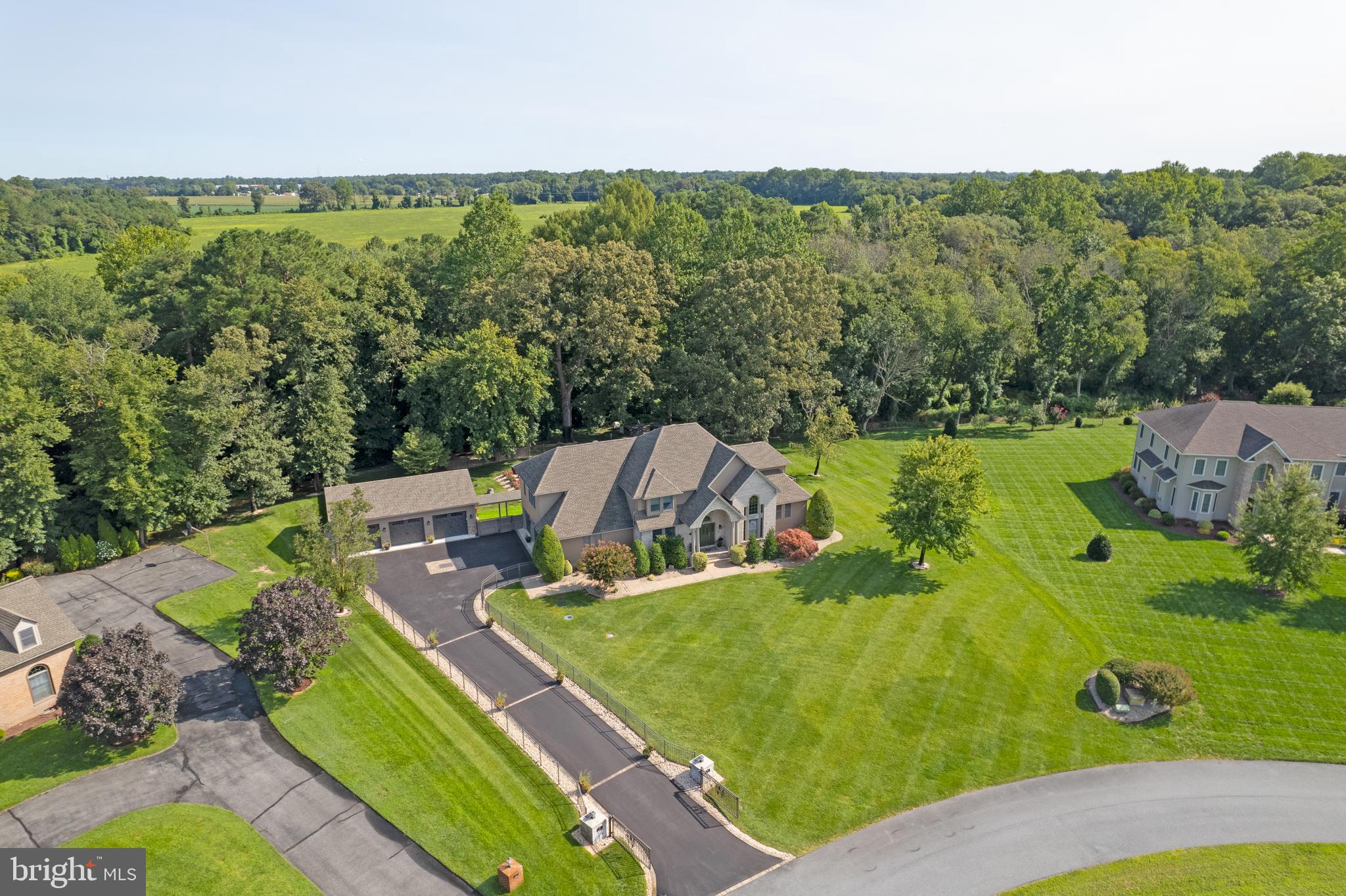HAVEN LAKE ESTS - Residential