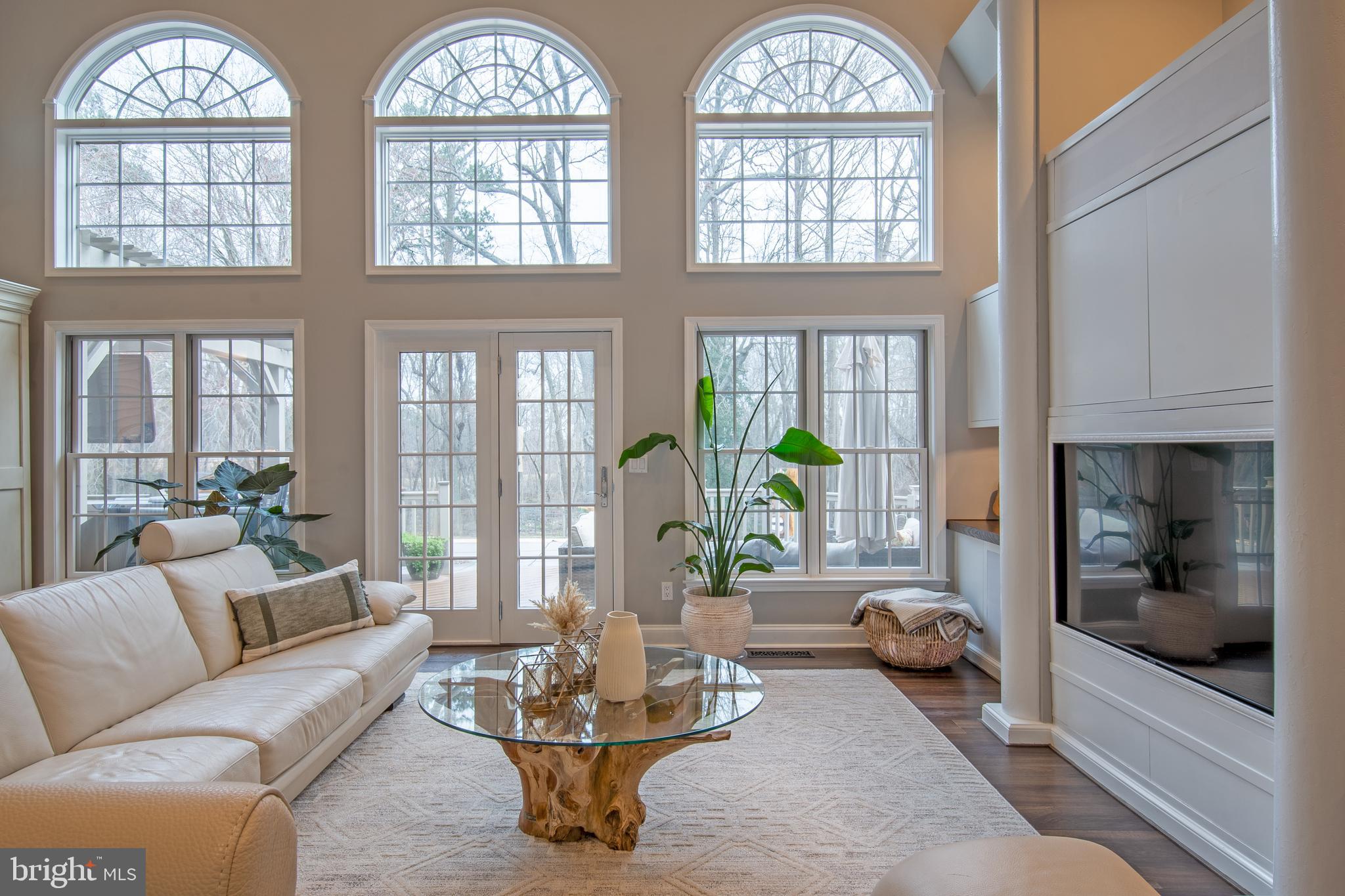 HAVEN LAKE ESTS - Residential