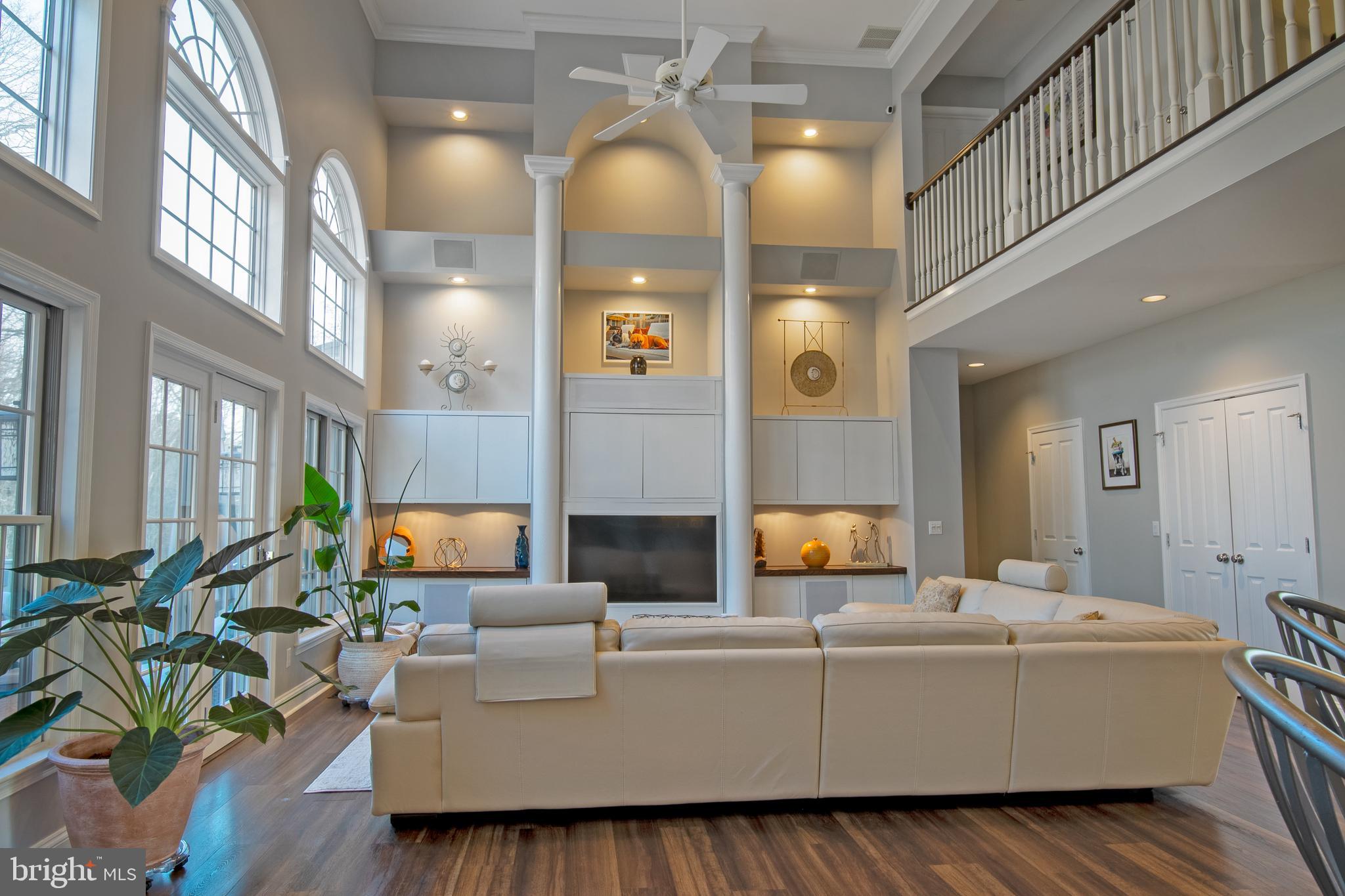 HAVEN LAKE ESTS - Residential