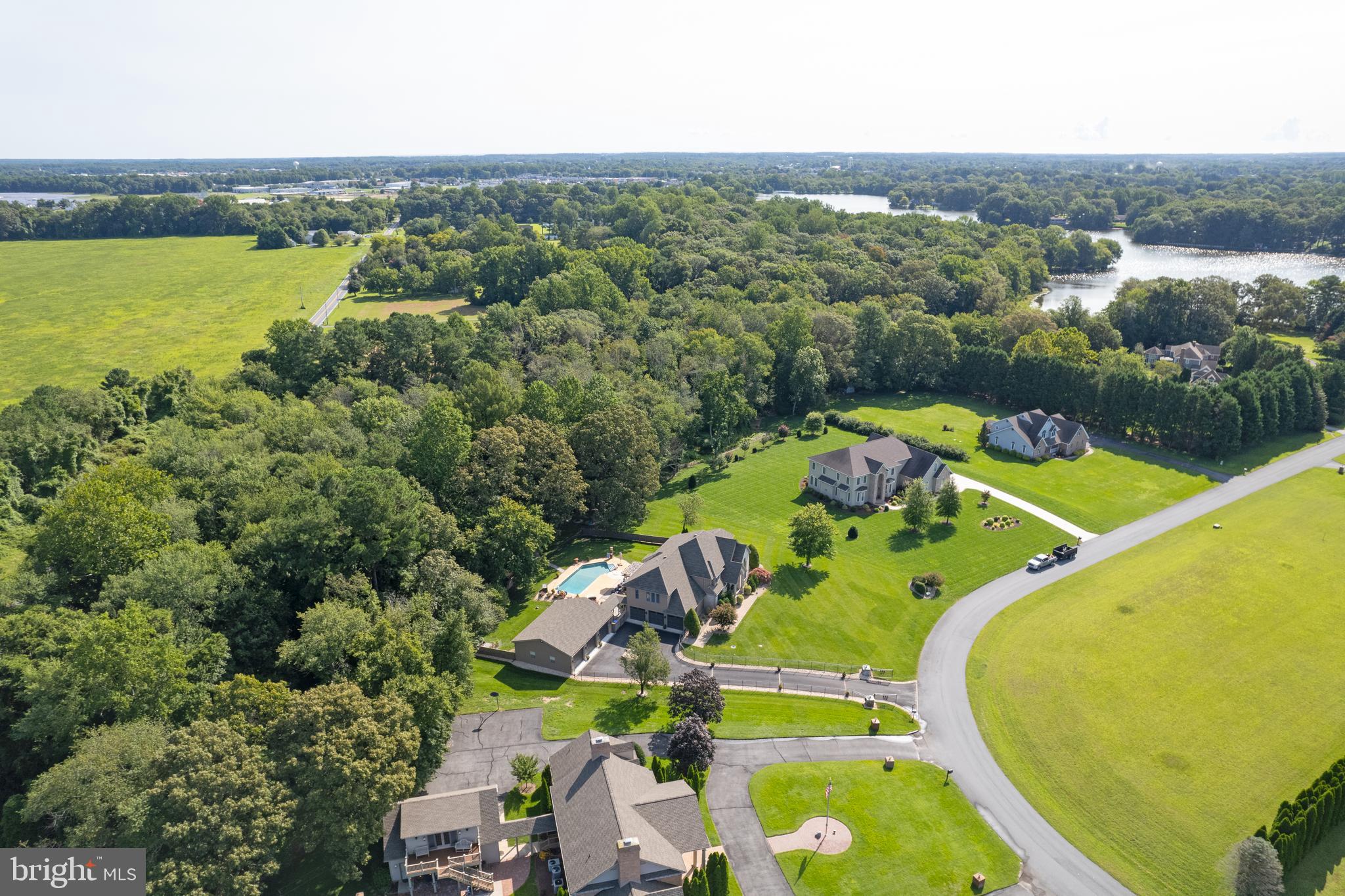HAVEN LAKE ESTS - Residential