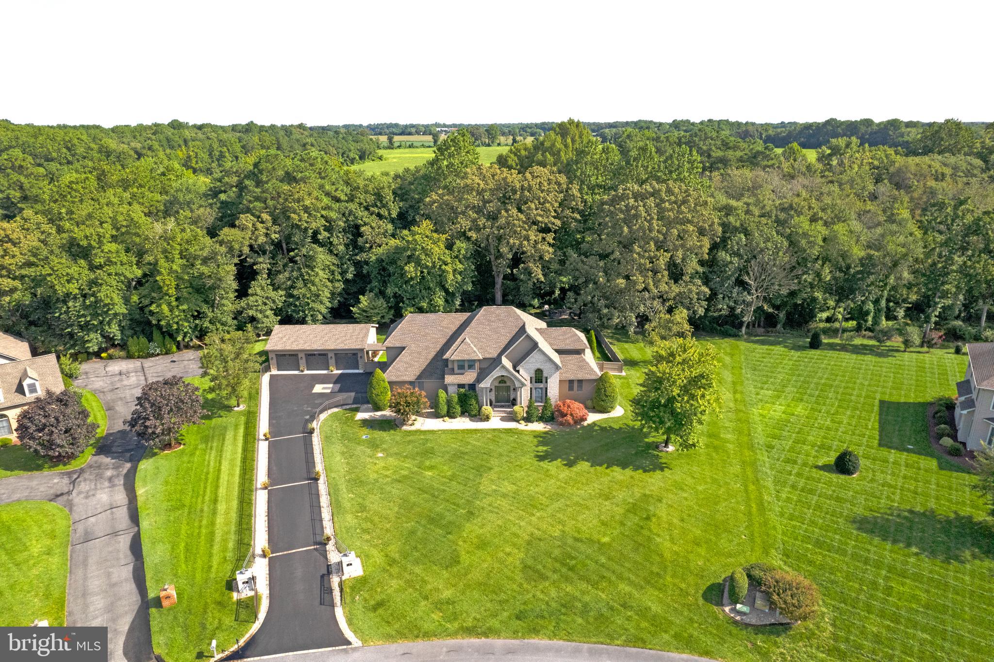 HAVEN LAKE ESTS - Residential