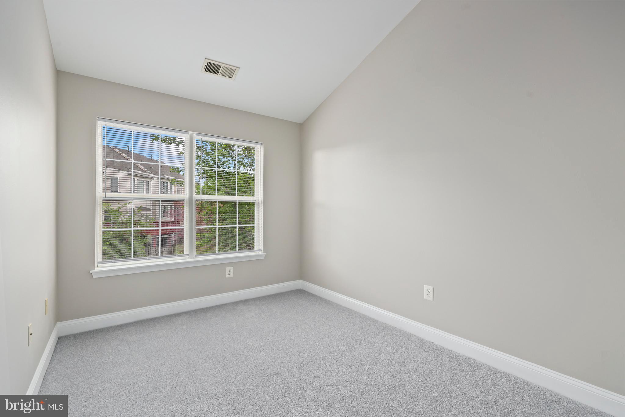 RIVER OAKS - Residential Lease