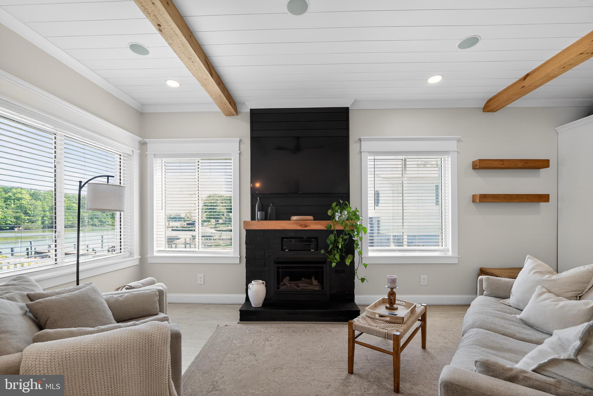 CEDAR CREEK - Residential