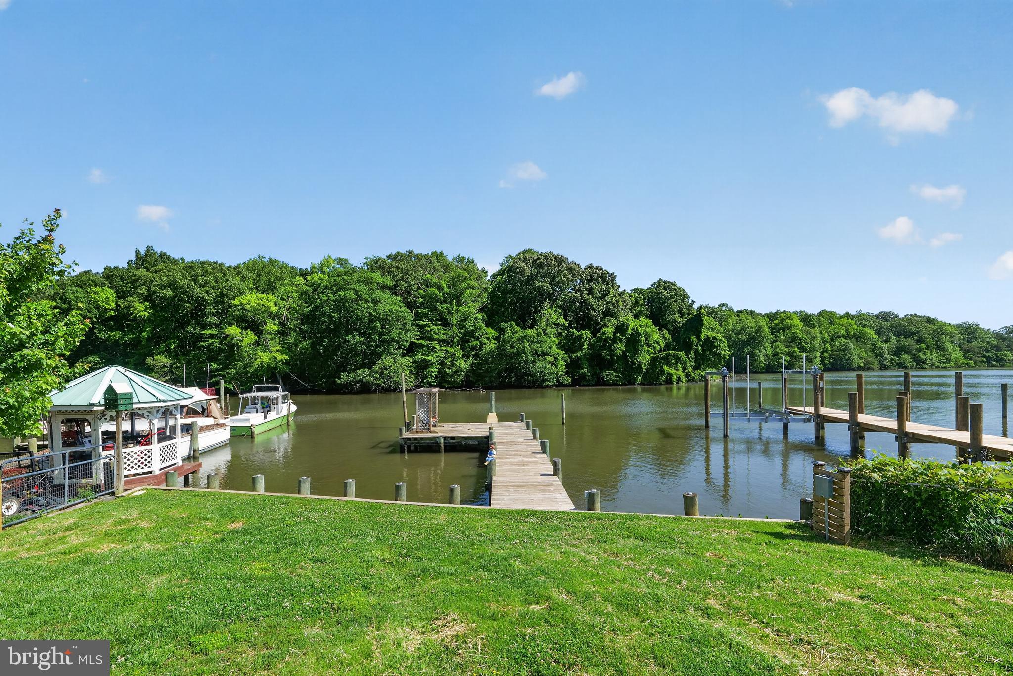 CEDAR CREEK - Residential