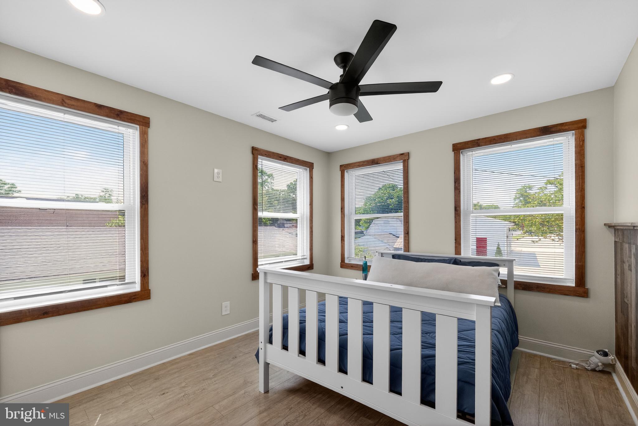 CEDAR CREEK - Residential