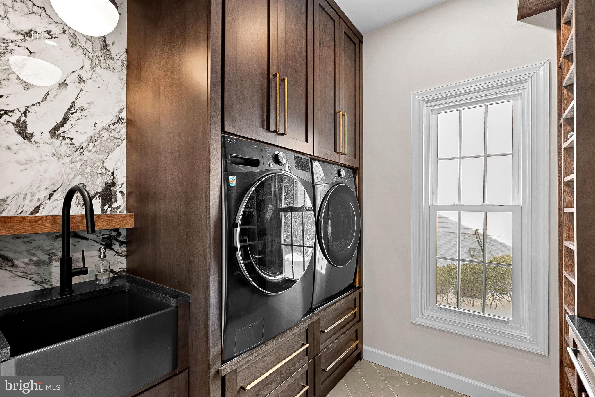 RIVER CREEK - Residential
