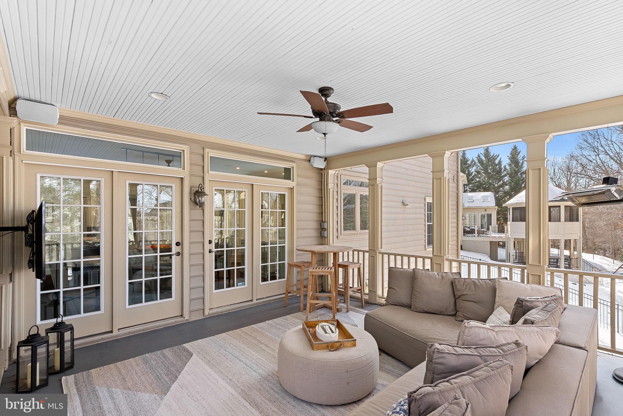 RIVER CREEK - Residential