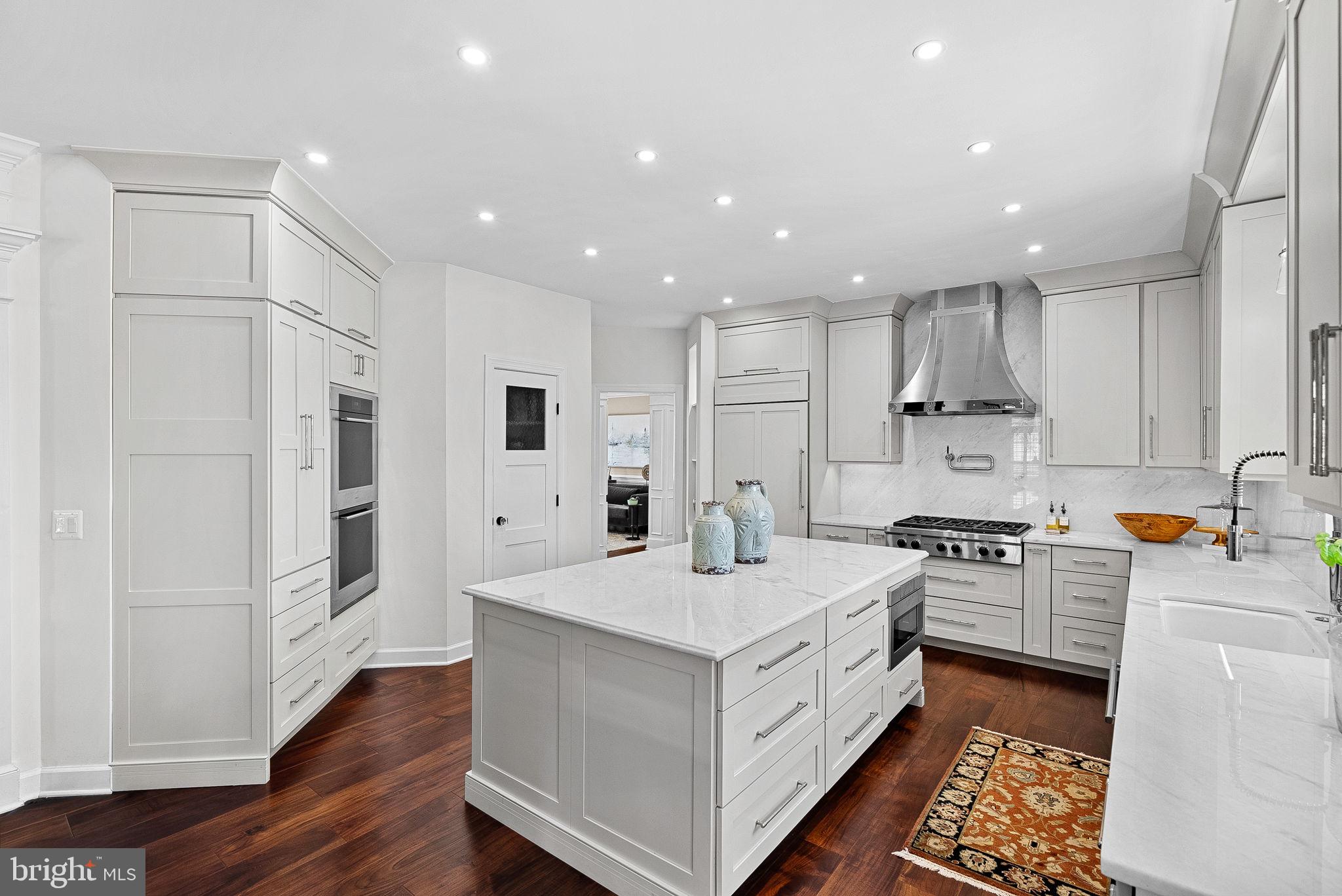 RIVER CREEK - Residential