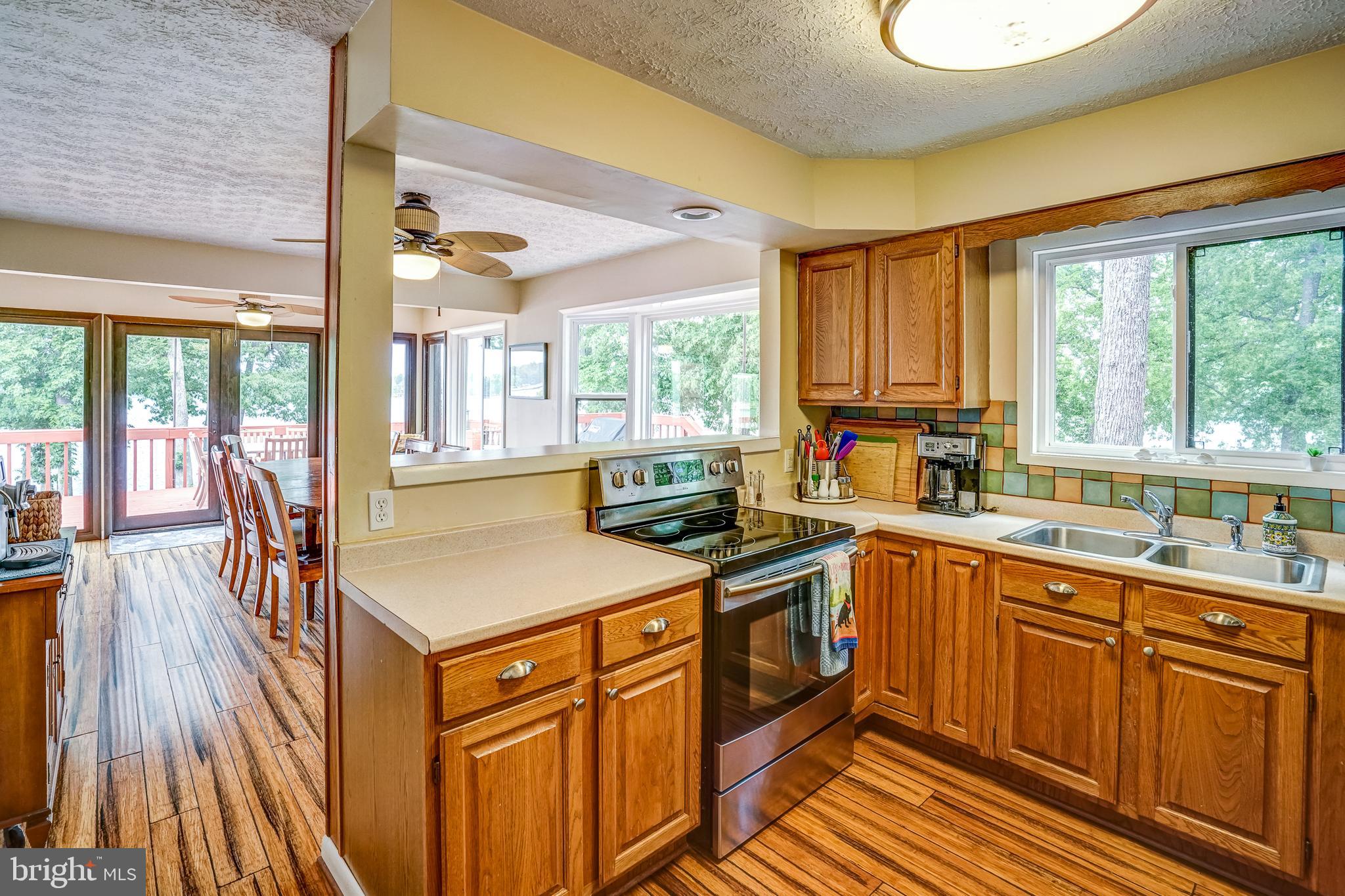 SANDY POINT - Residential