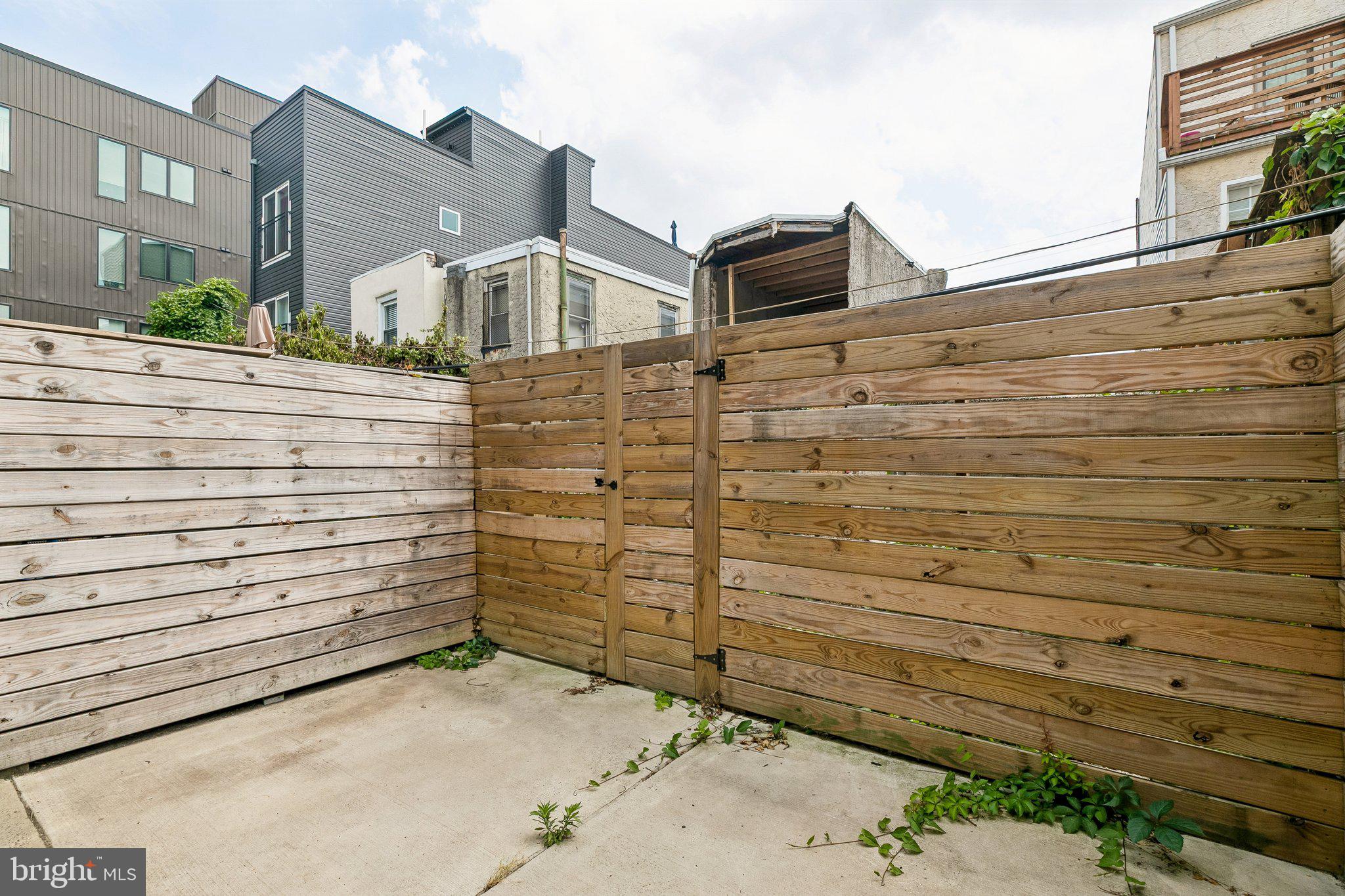 POINT BREEZE - Residential
