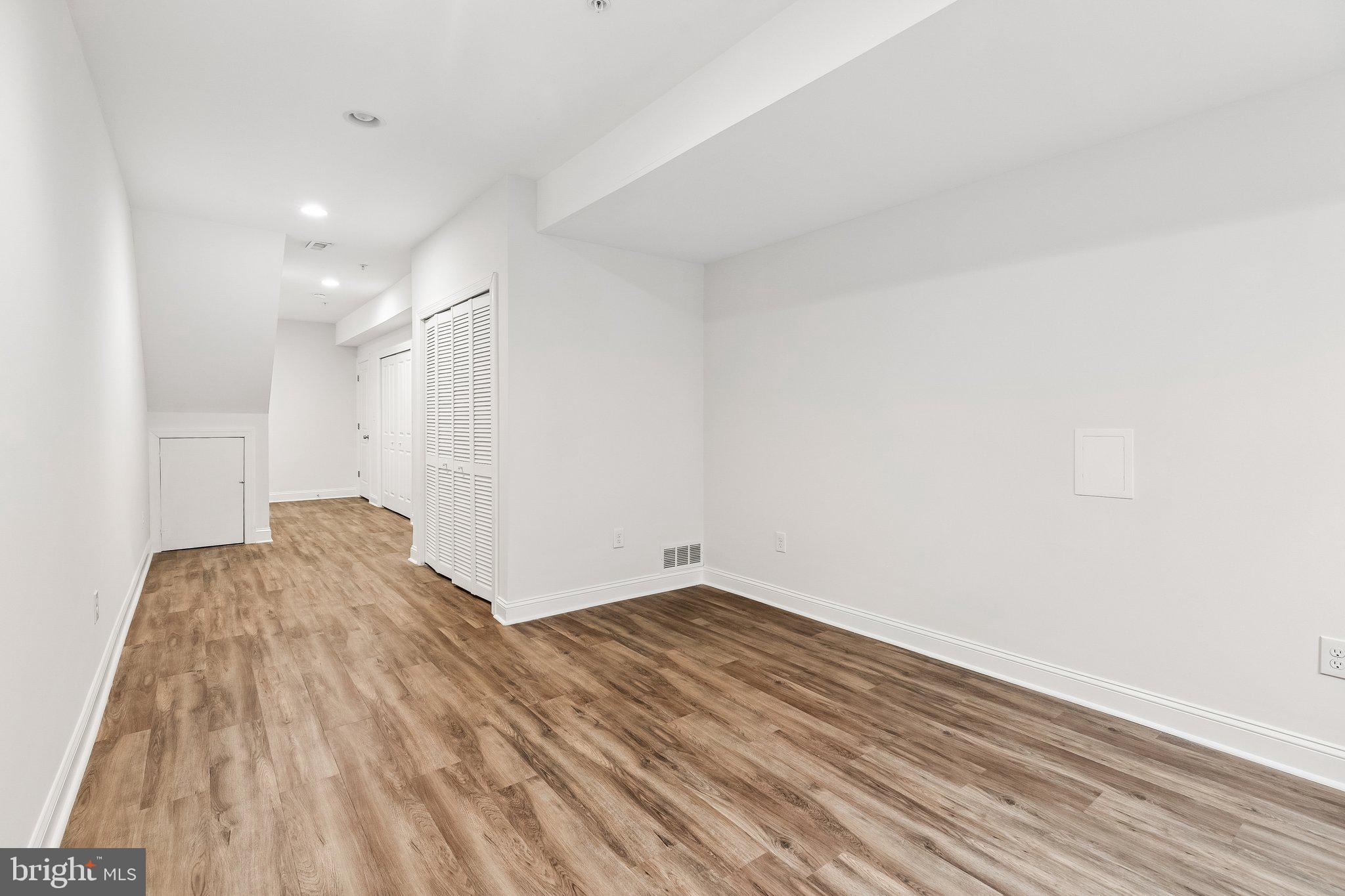 POINT BREEZE - Residential