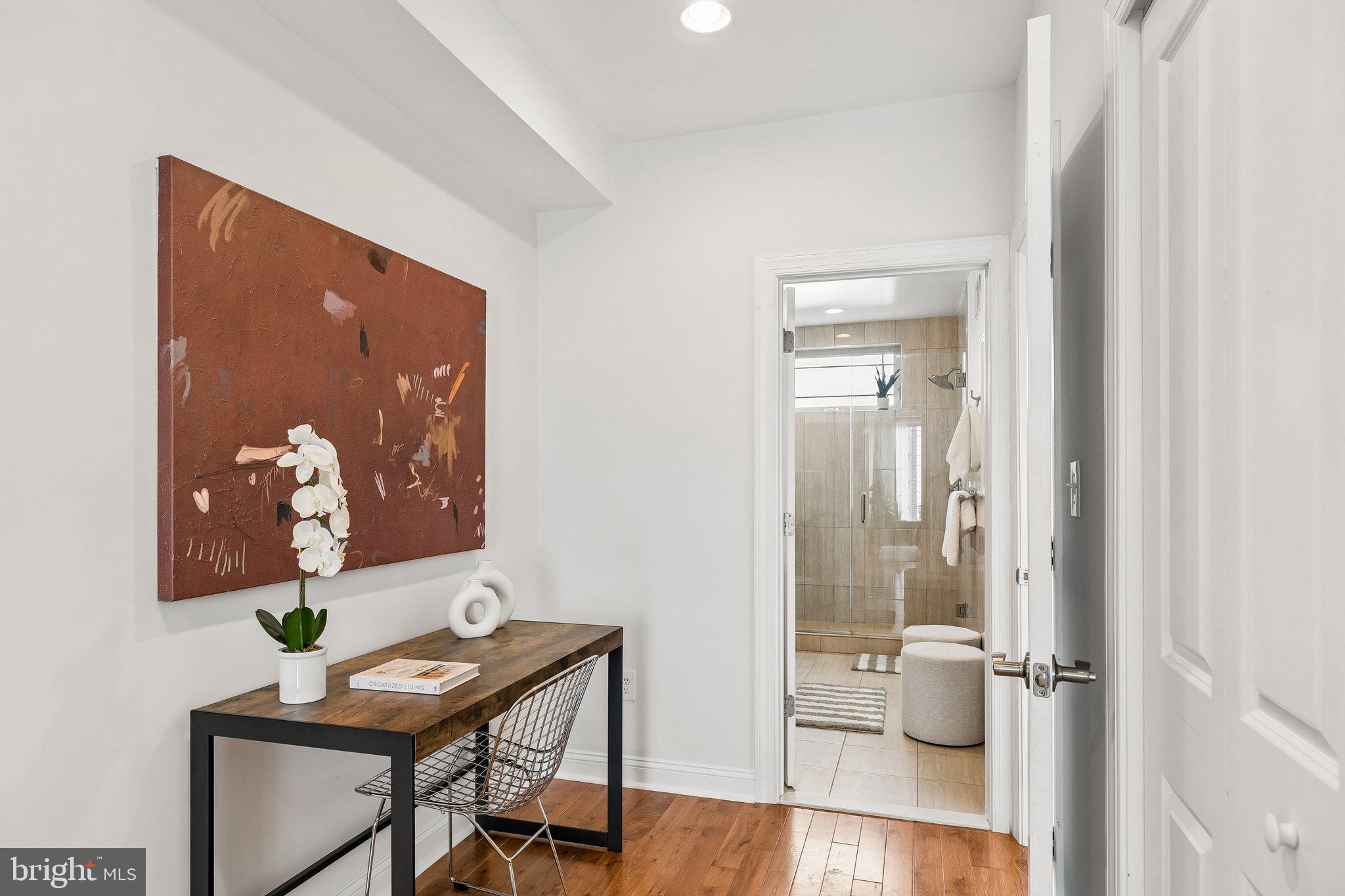 POINT BREEZE - Residential