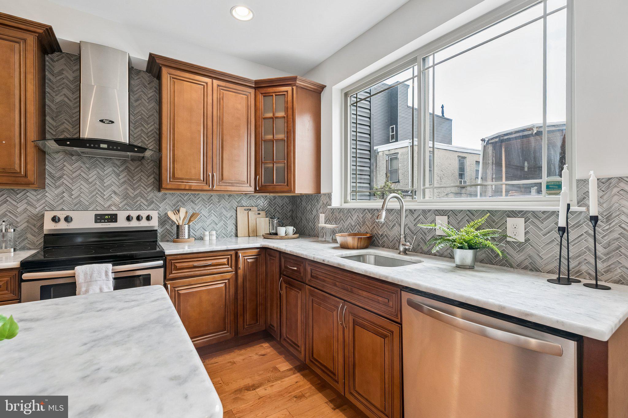 POINT BREEZE - Residential