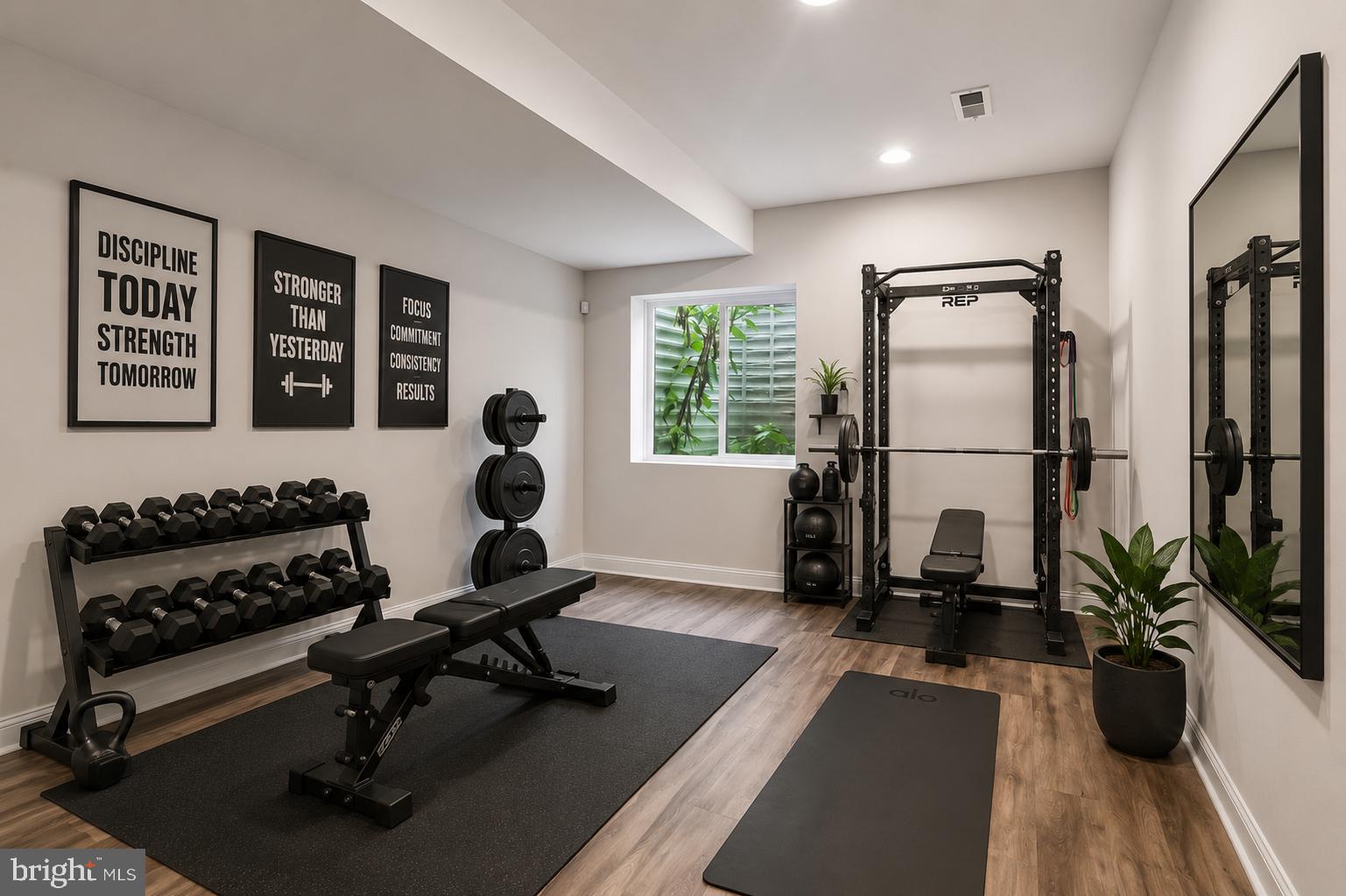 POINT BREEZE - Residential
