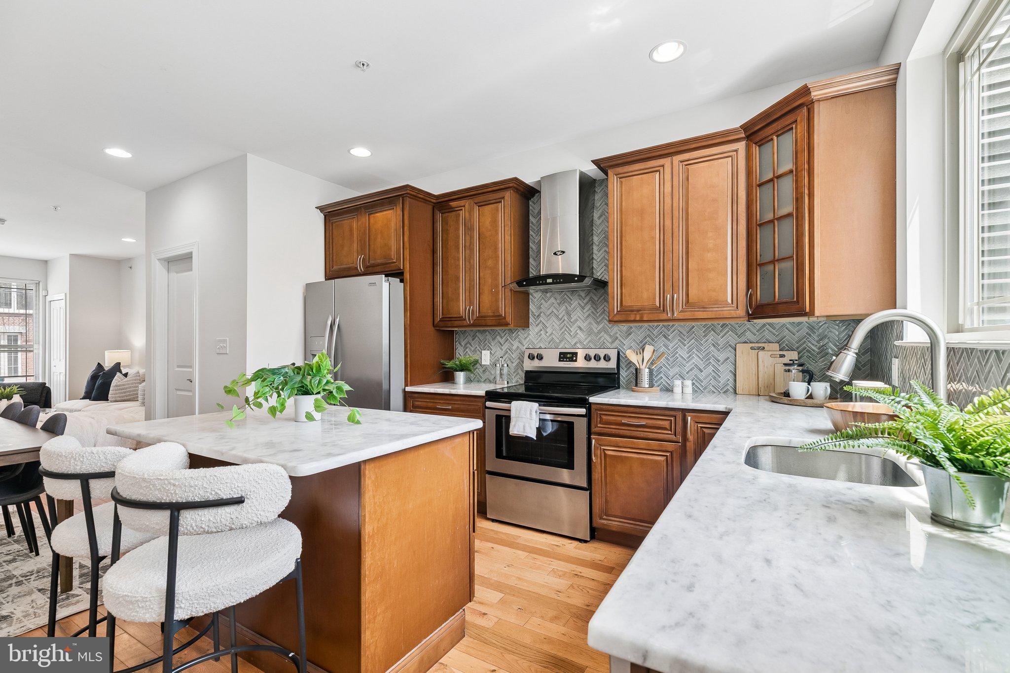 POINT BREEZE - Residential