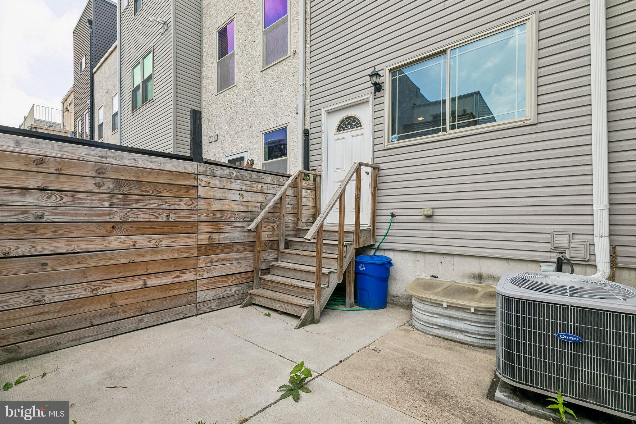 POINT BREEZE - Residential