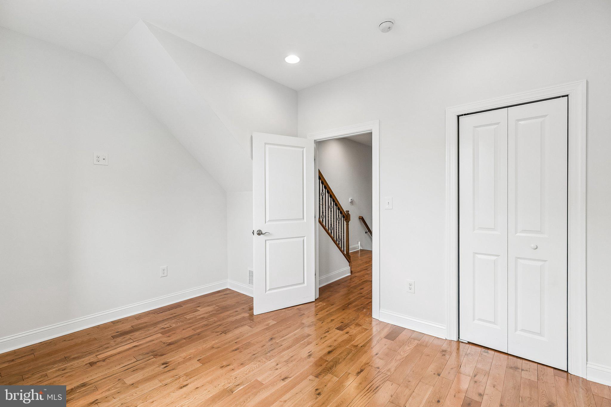 POINT BREEZE - Residential