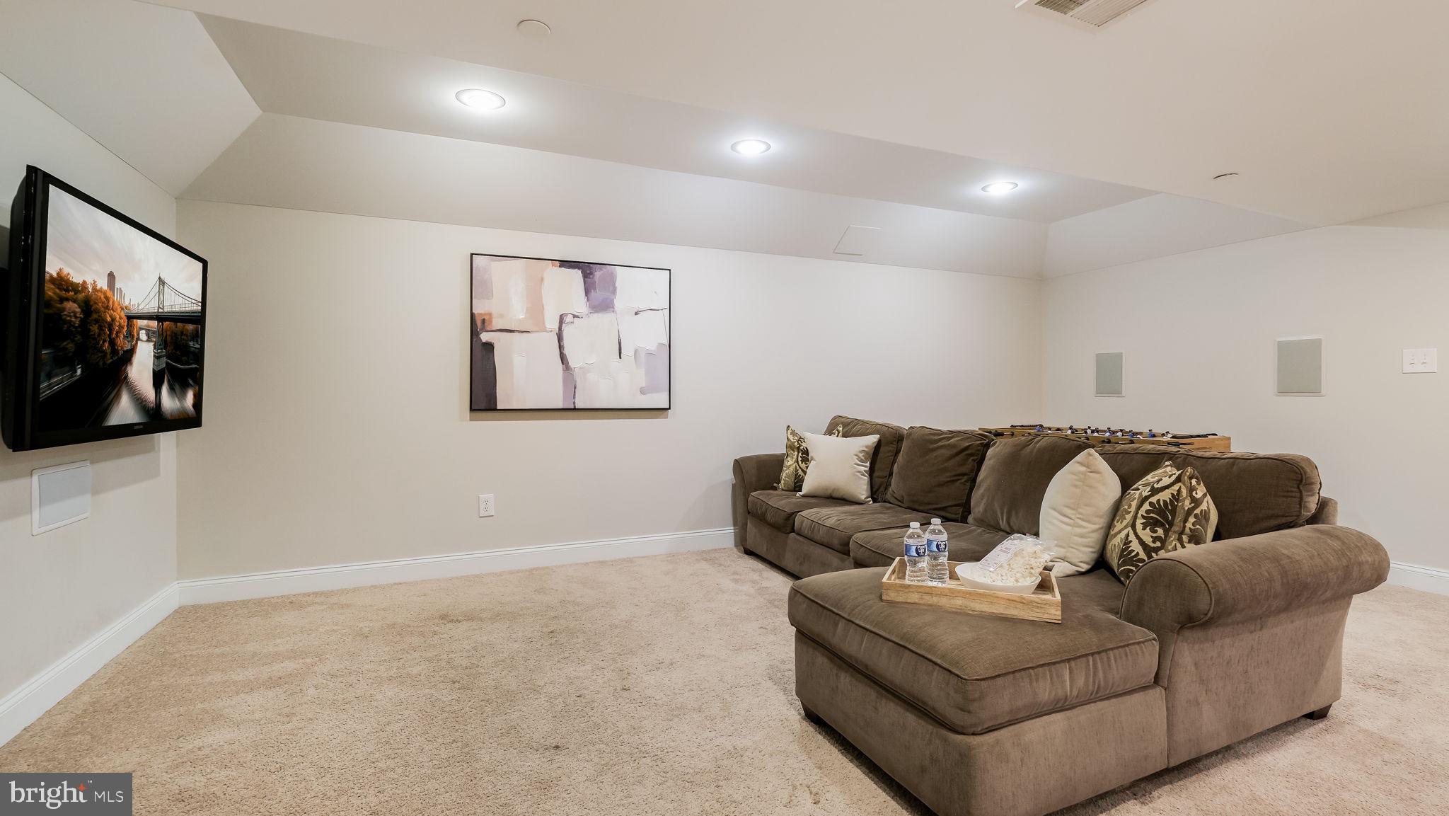 ESTATES AT WARRINGTON RIDGE - Residential